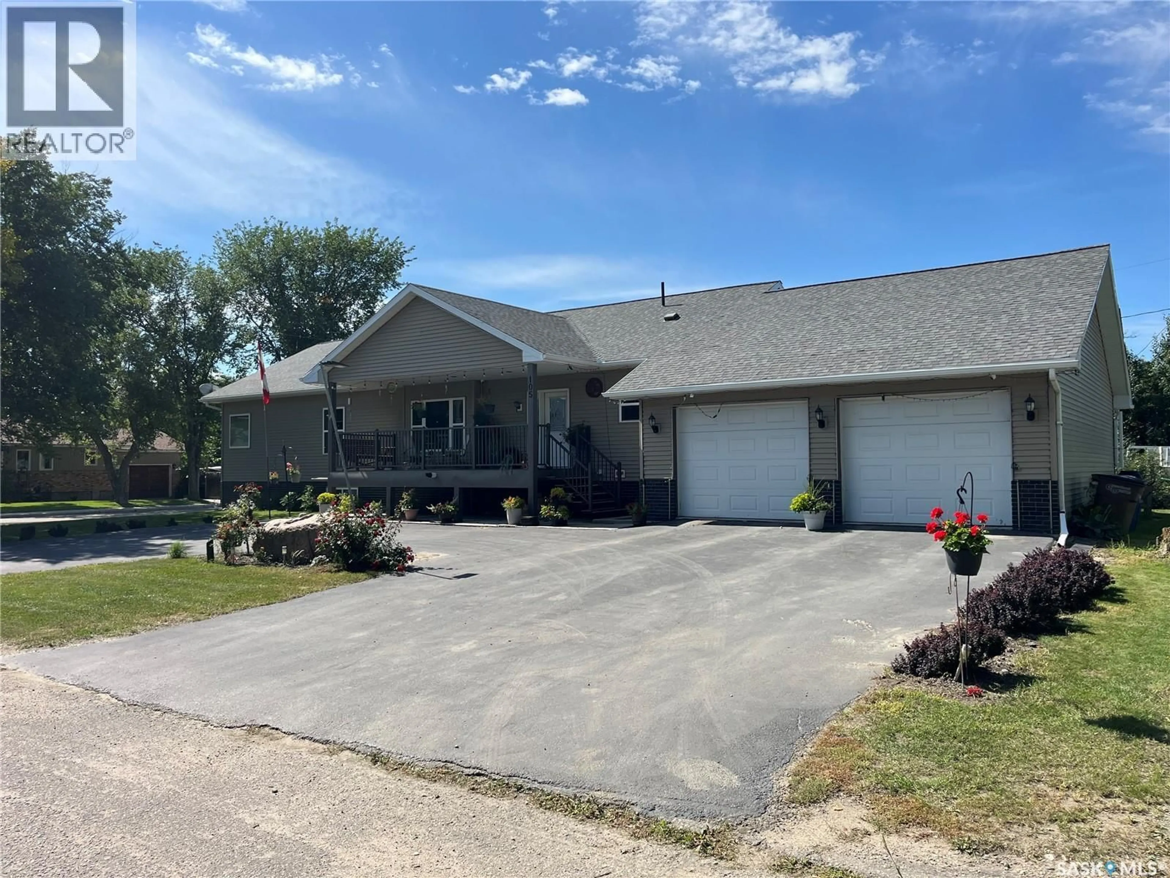 A pic from outside/outdoor area/front of a property/back of a property/a pic from drone, unknown for 105 JIM HEADINGTON WAY, Wadena Saskatchewan S0A4J0
