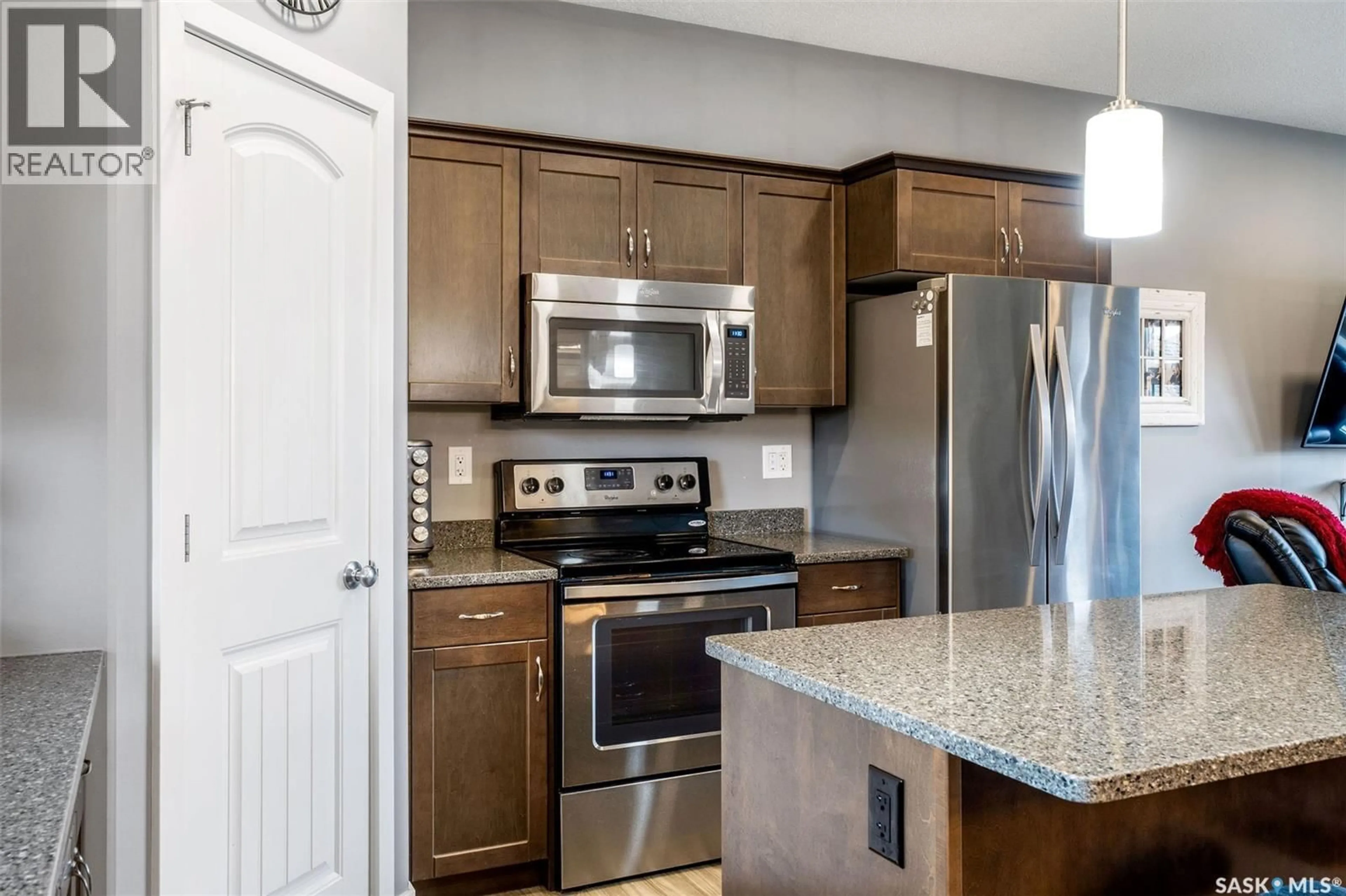 Standard kitchen, unknown for 2988 LAKEVIEW DRIVE, Prince Albert Saskatchewan S6W0A4