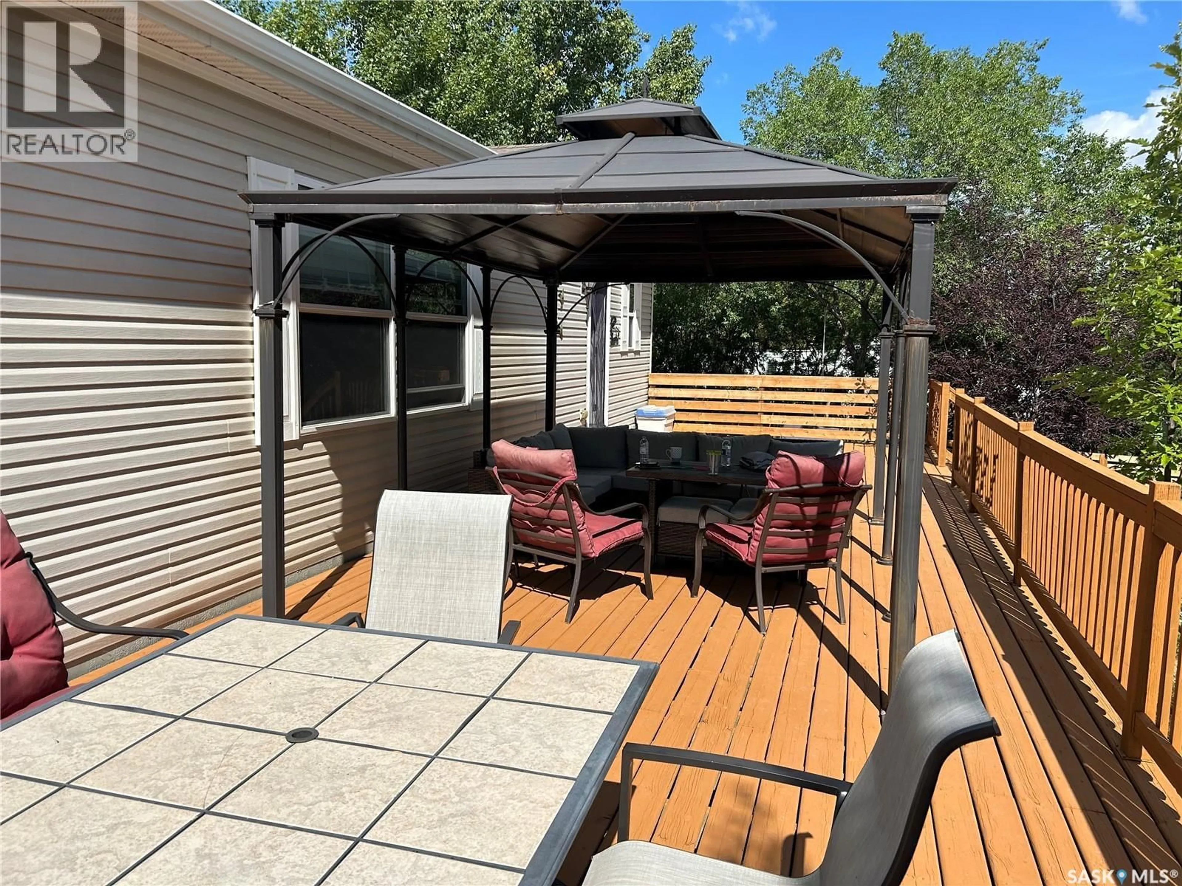 Patio, street for 12 DOVE DRIVE, Glen Harbour Saskatchewan S0G4L0