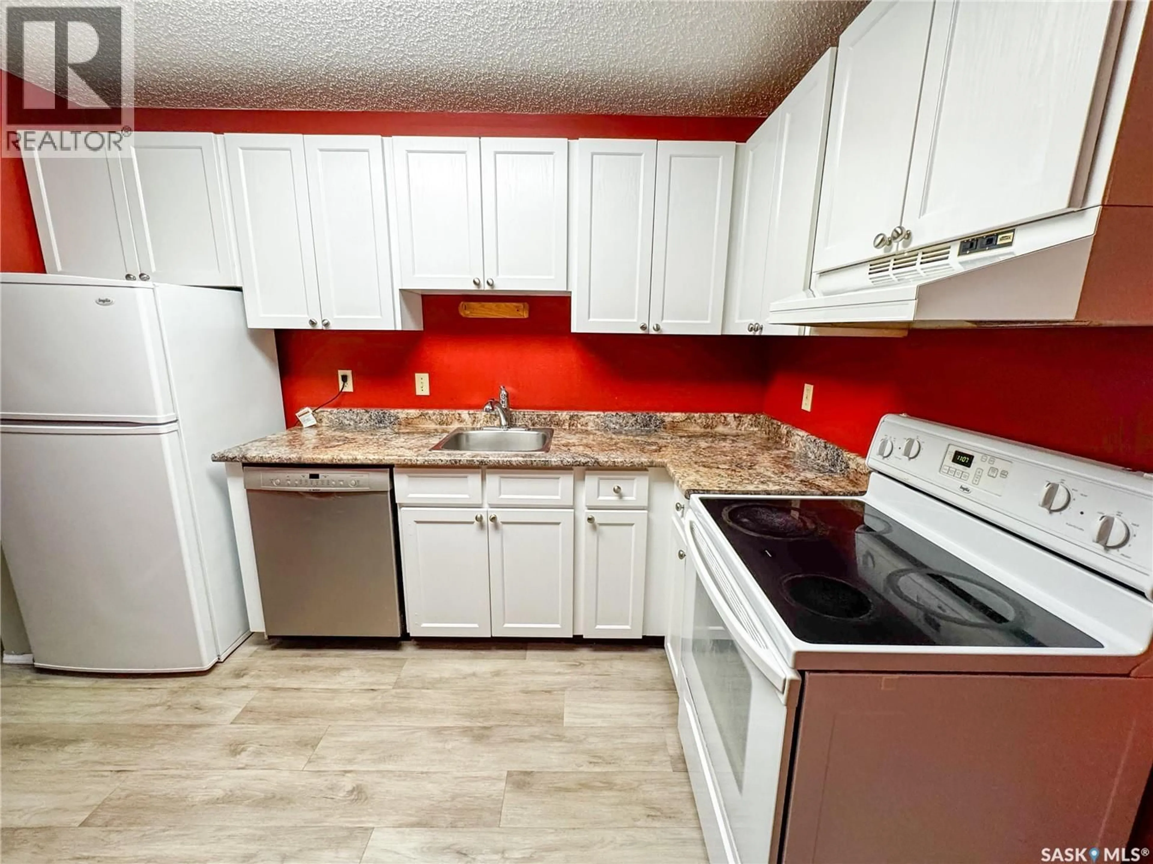 Standard kitchen, unknown for 207 - 1130 9TH AVENUE, Swift Current Saskatchewan S9H2S9