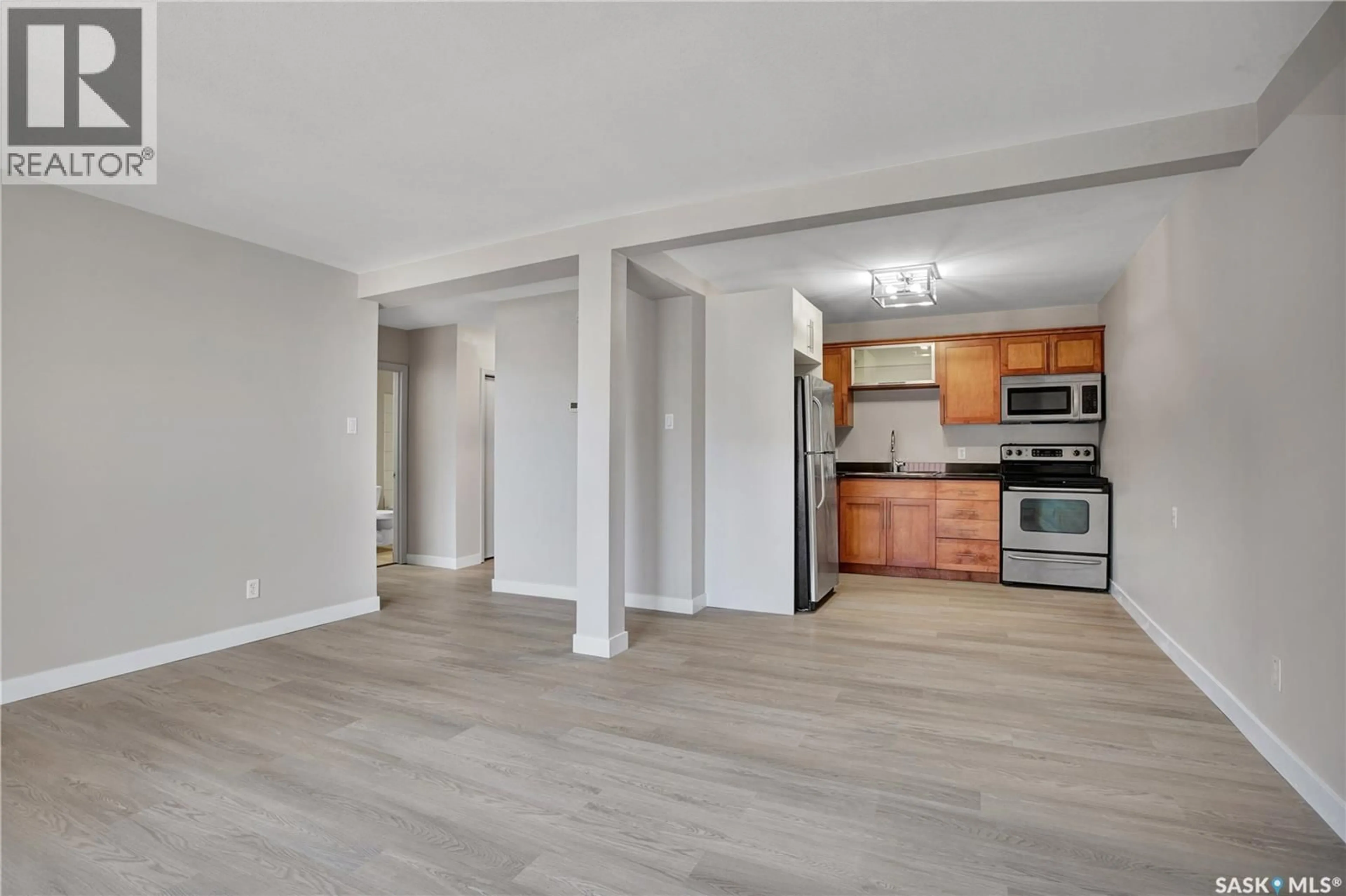 Open concept kitchen, unknown for 8 - 2301 7TH STREET, Saskatoon Saskatchewan S7H1A2