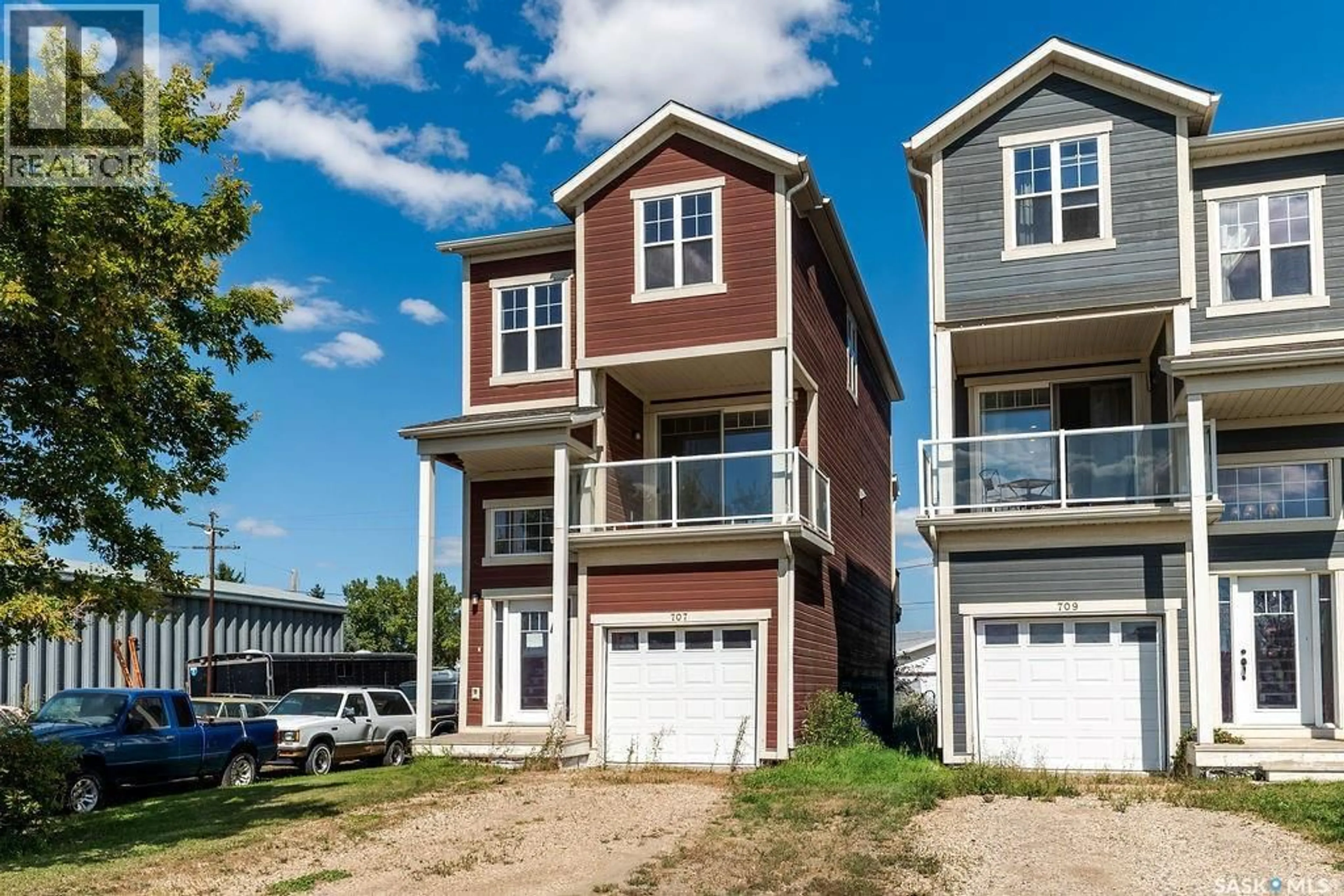 Home with vinyl exterior material, street for 707 RAILWAY AVENUE, Wilcox Saskatchewan S0G5E0