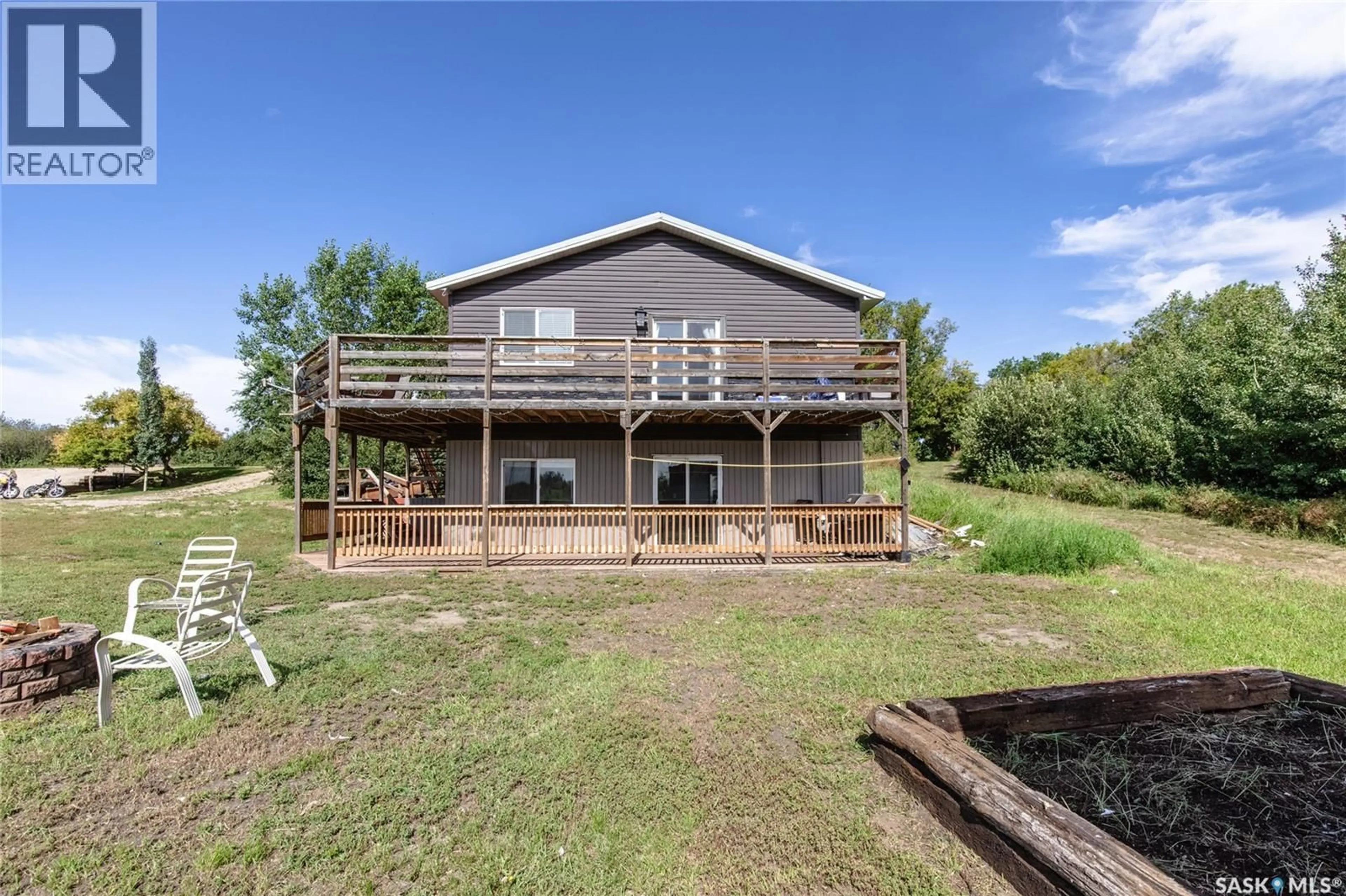 A pic from outside/outdoor area/front of a property/back of a property/a pic from drone, water/lake/river/ocean view for 37 PARKBEG STREET, Caron Rm No. 162 Saskatchewan S0H0R0