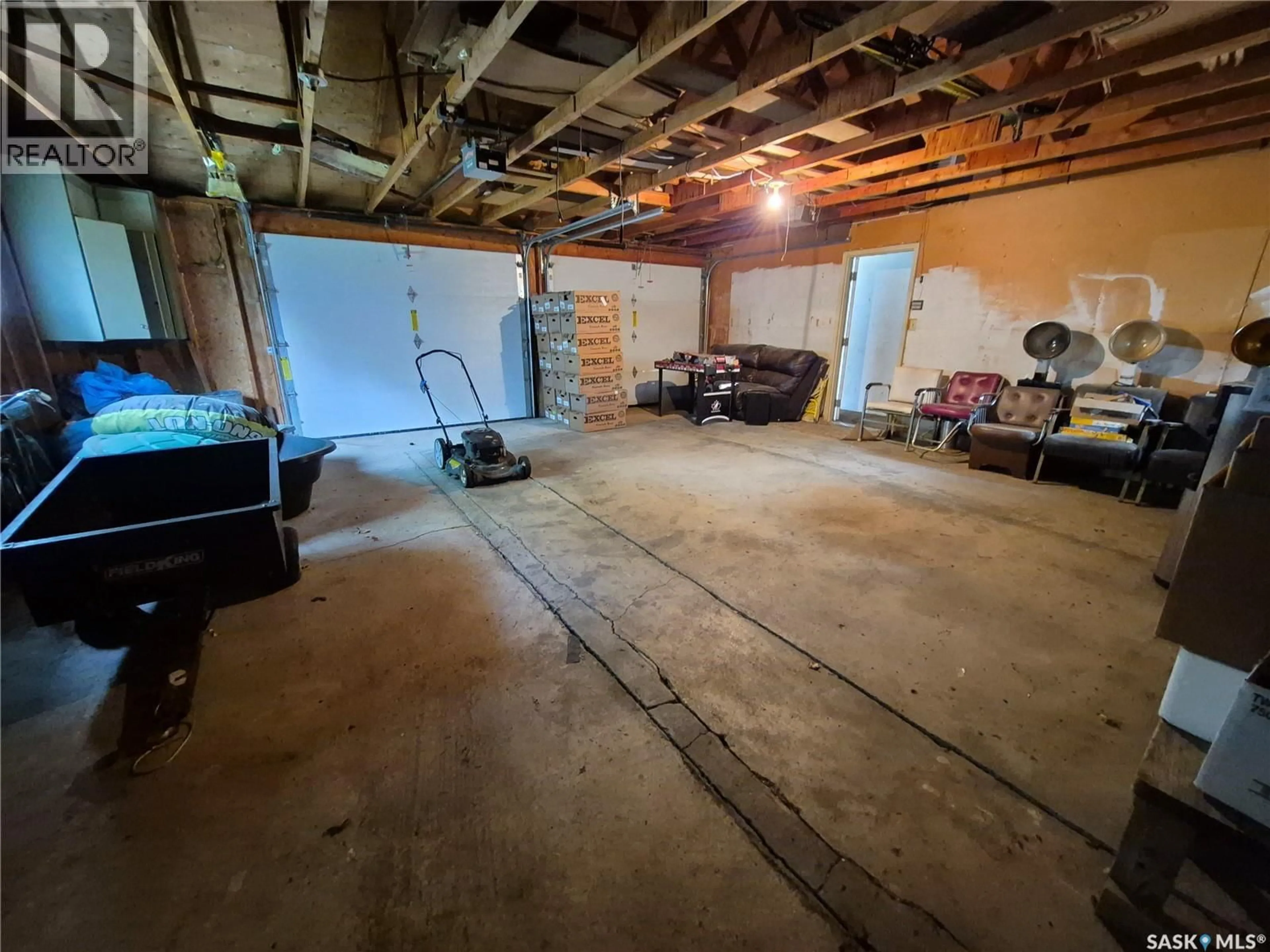 Indoor garage for 738 BERTRAND AVENUE, Radville Saskatchewan S0C2G0