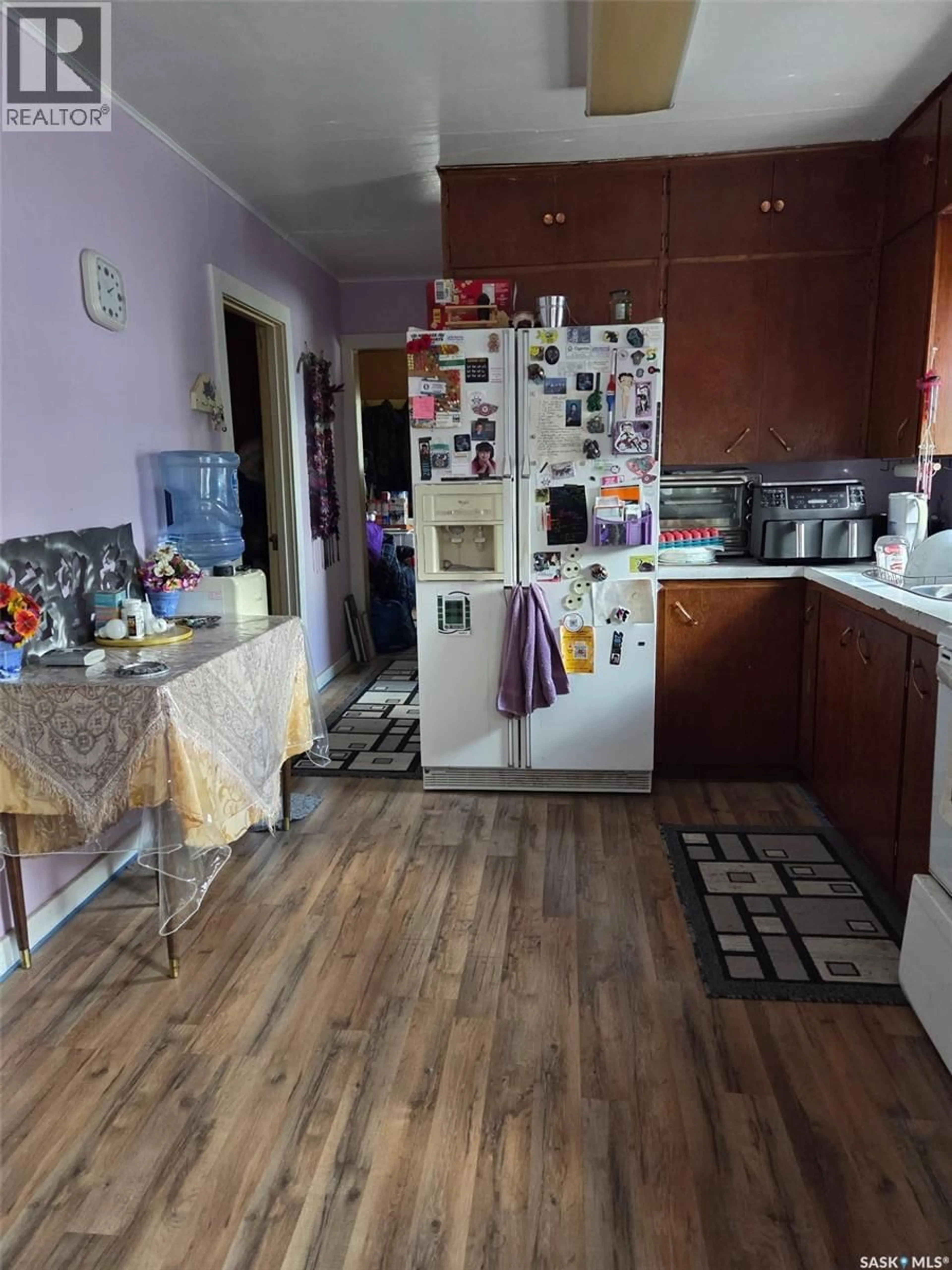 A pic of a room for 100 3RD STREET, Bengough Saskatchewan S0C0K0