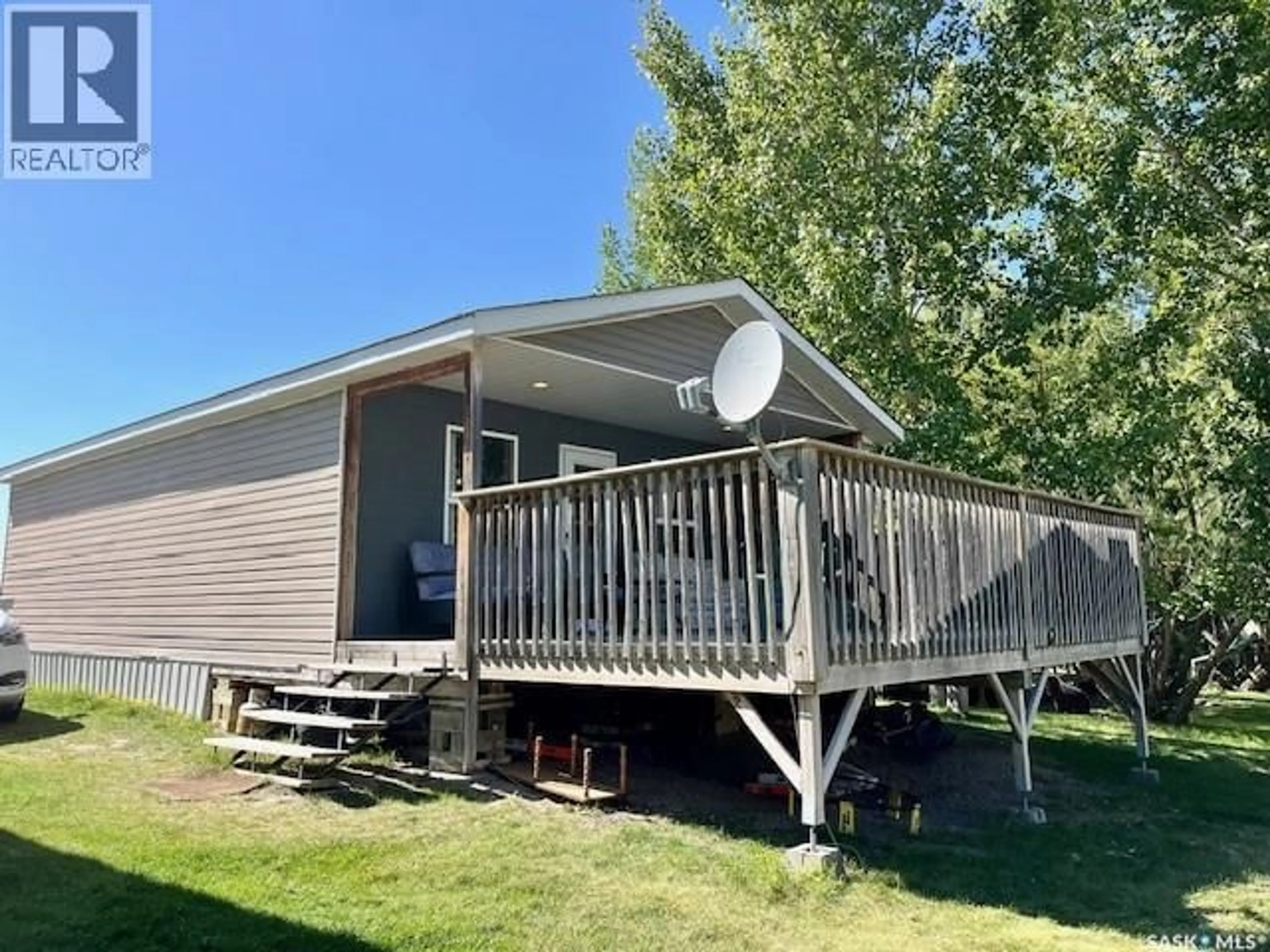 Home with vinyl exterior material, water/lake/river/ocean view for CLEARWATER LAKE REGIONAL PARK, Lacadena Rm No. 228 Saskatchewan S0L1T0