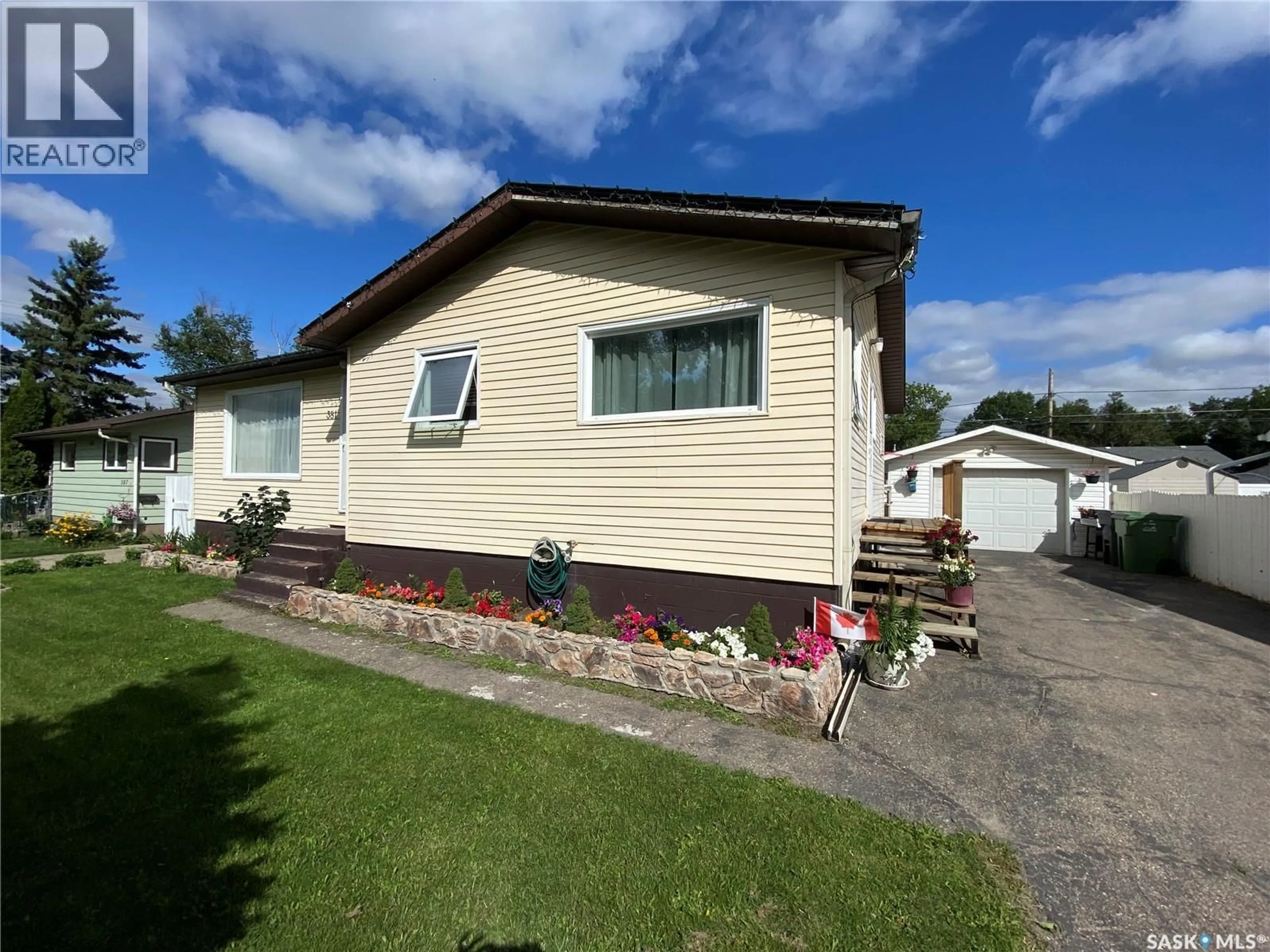 Unknown for 381 BETTS AVENUE, Yorkton Saskatchewan S3N1N3