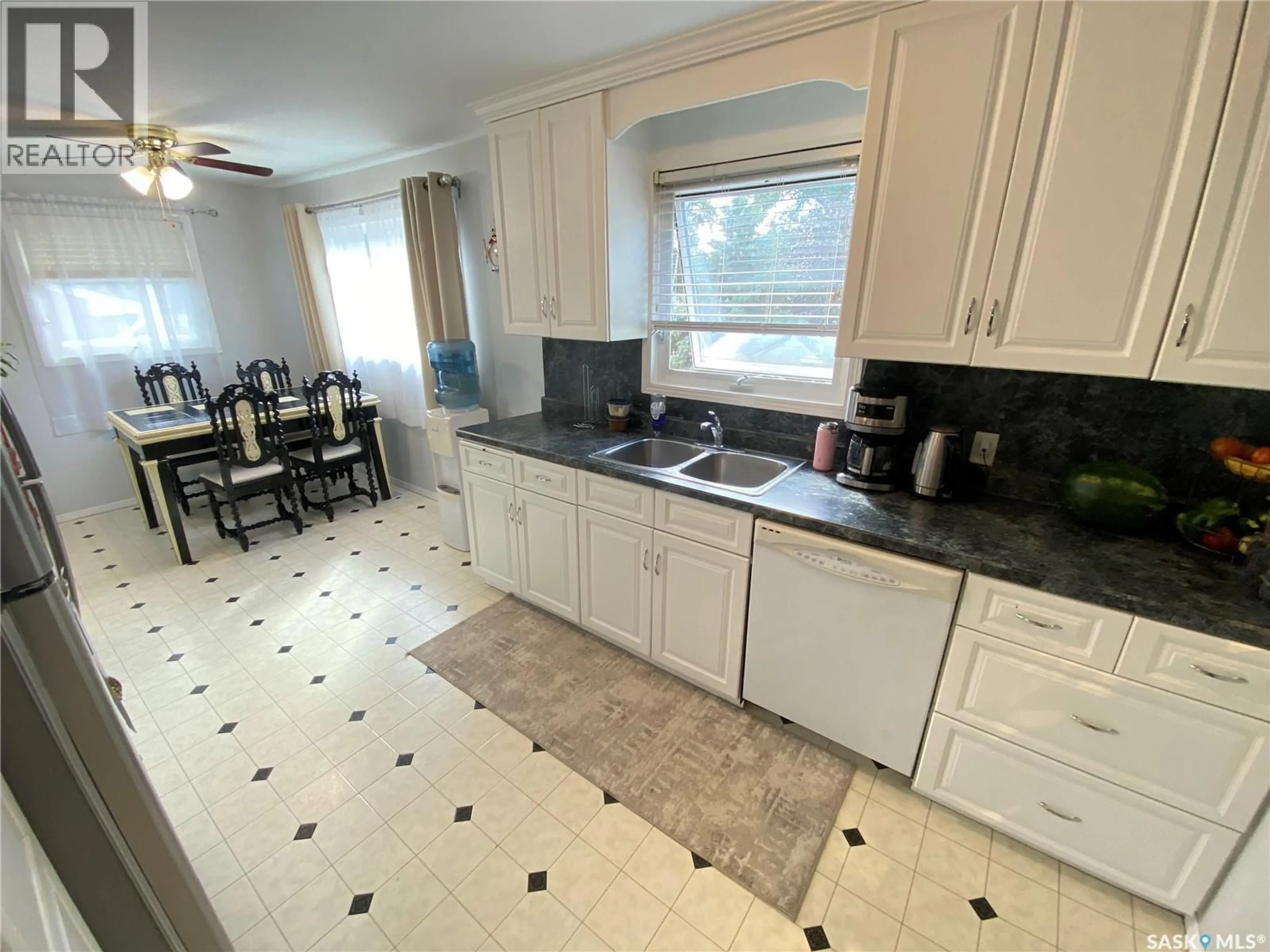 Standard kitchen, ceramic/tile floor for 381 BETTS AVENUE, Yorkton Saskatchewan S3N1N3