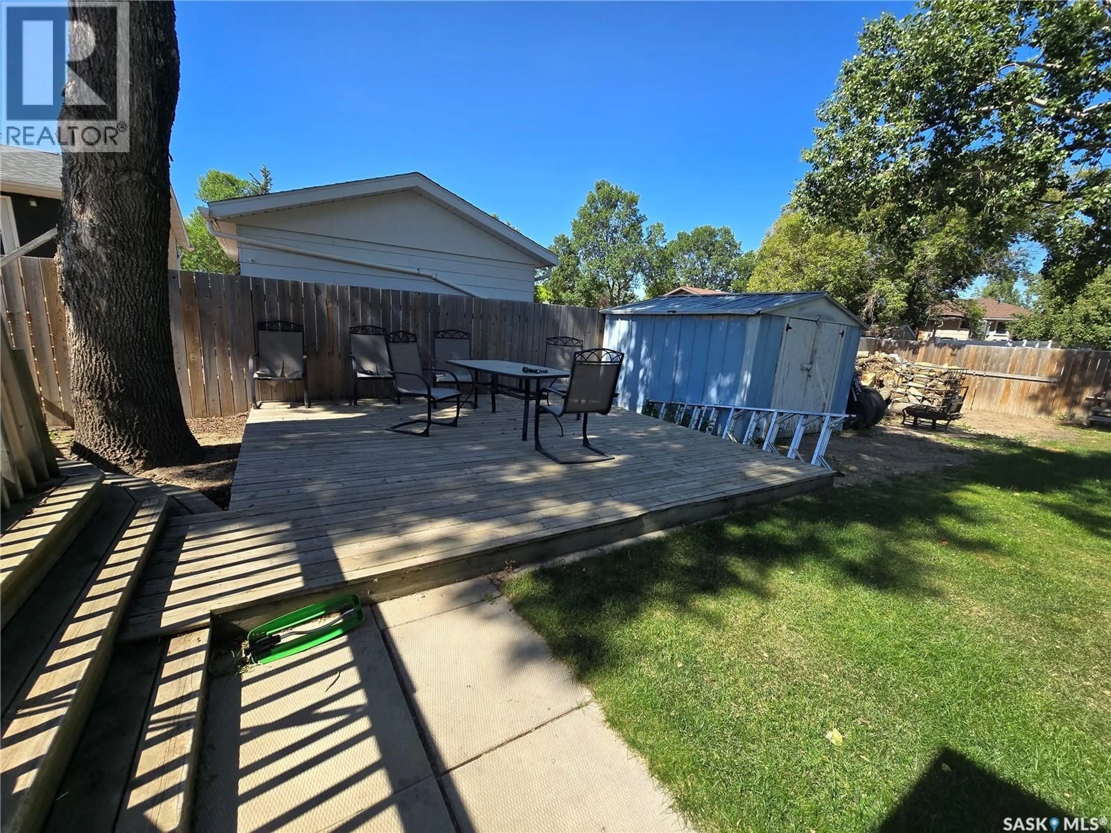Patio, unknown for 7 MITCHELL CRESCENT, Weyburn Saskatchewan S4H2M3