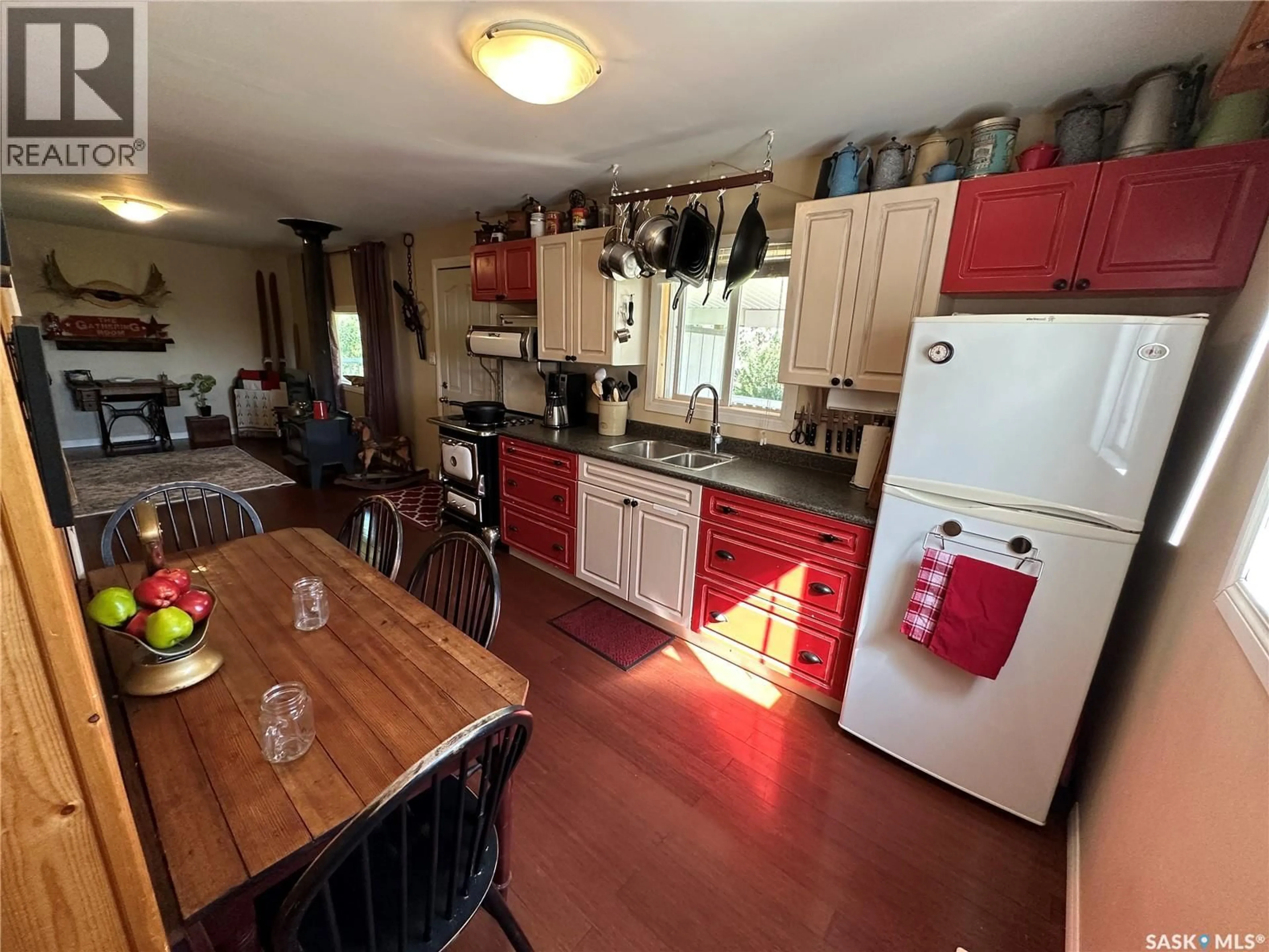Standard kitchen, unknown for 14 ACRE RETREAT, Paddockwood Rm No. 520 Saskatchewan S0J1T0