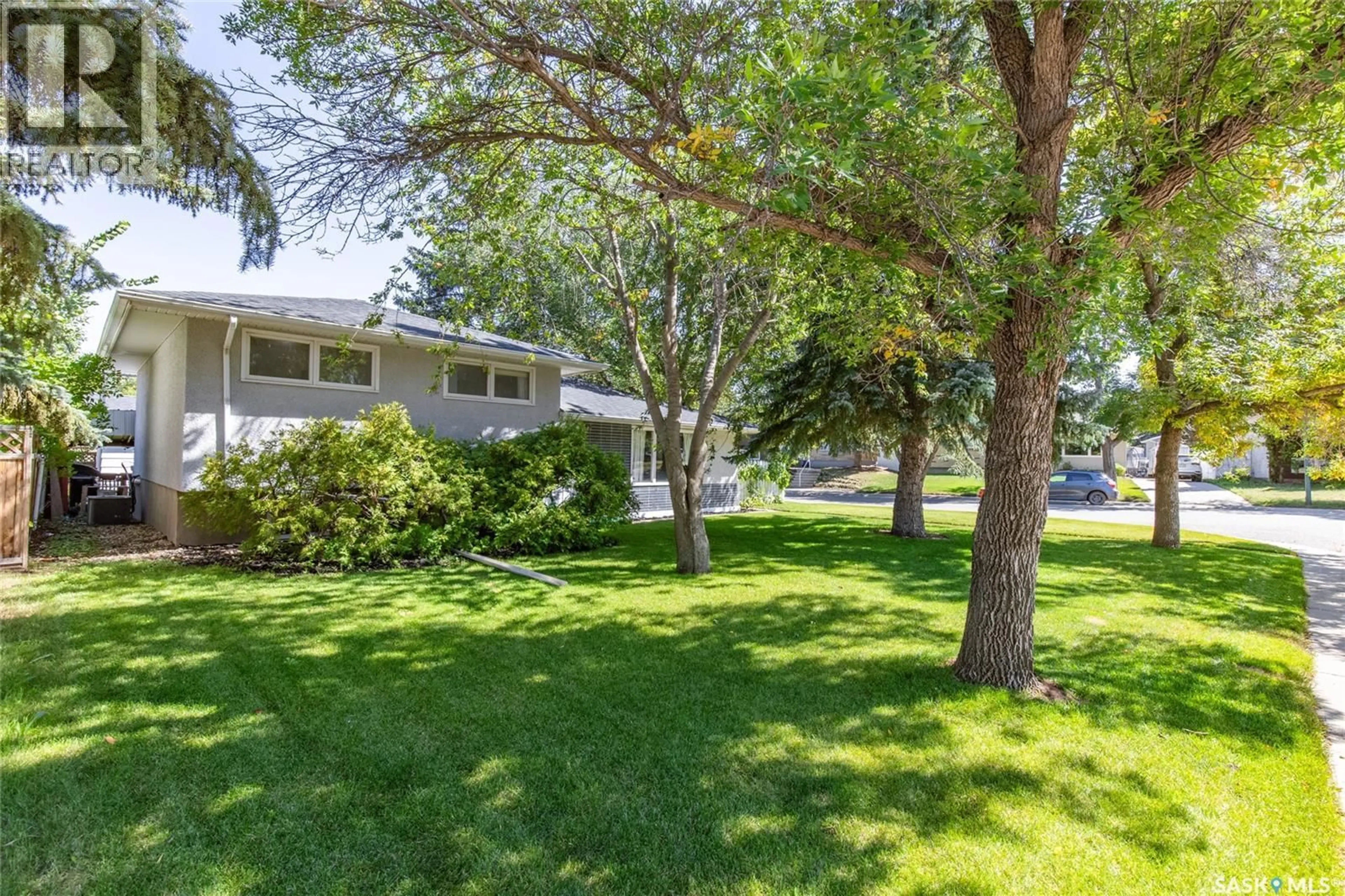 Unknown for 1301 QUEEN CRESCENT, Moose Jaw Saskatchewan S6H3G5