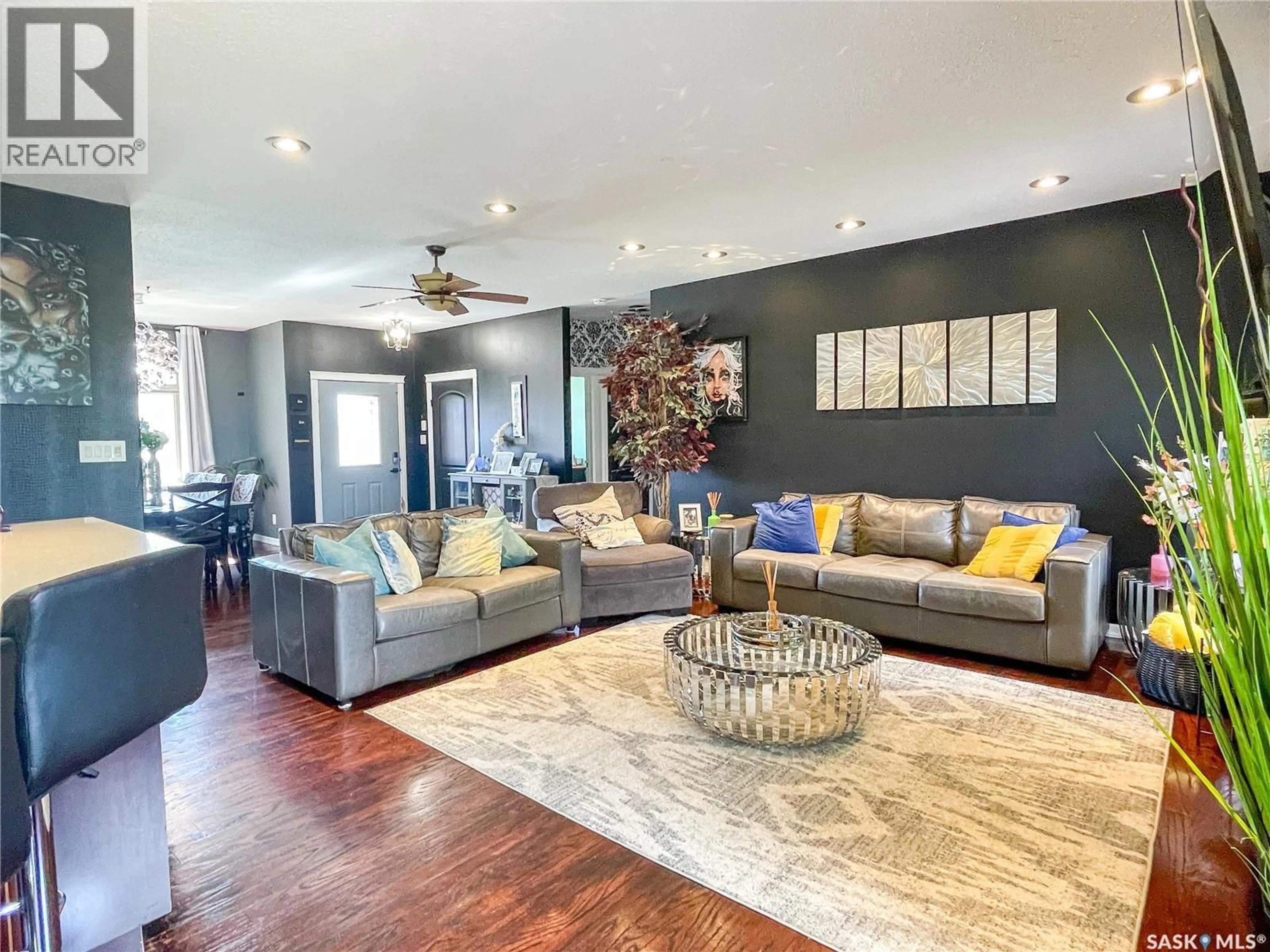 Living room with furniture, unknown for 33 BRIDGER DRIVE, Meadow Lake Saskatchewan S9X1Z9