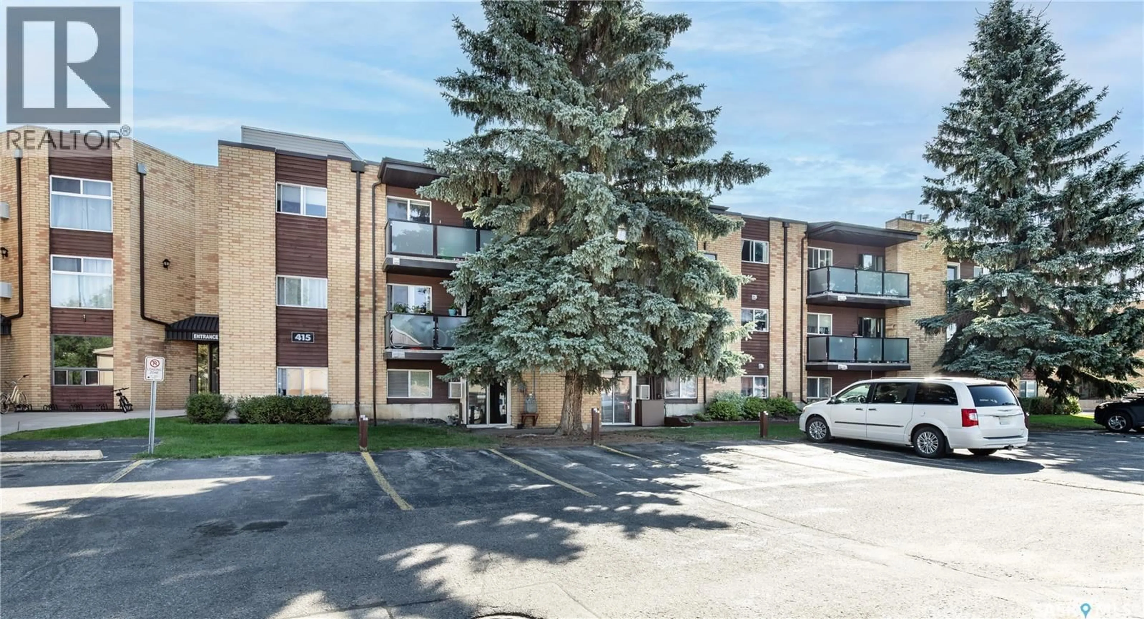Patio, street for 307 415 TAIT COURT, Saskatoon Saskatchewan S7H5J9