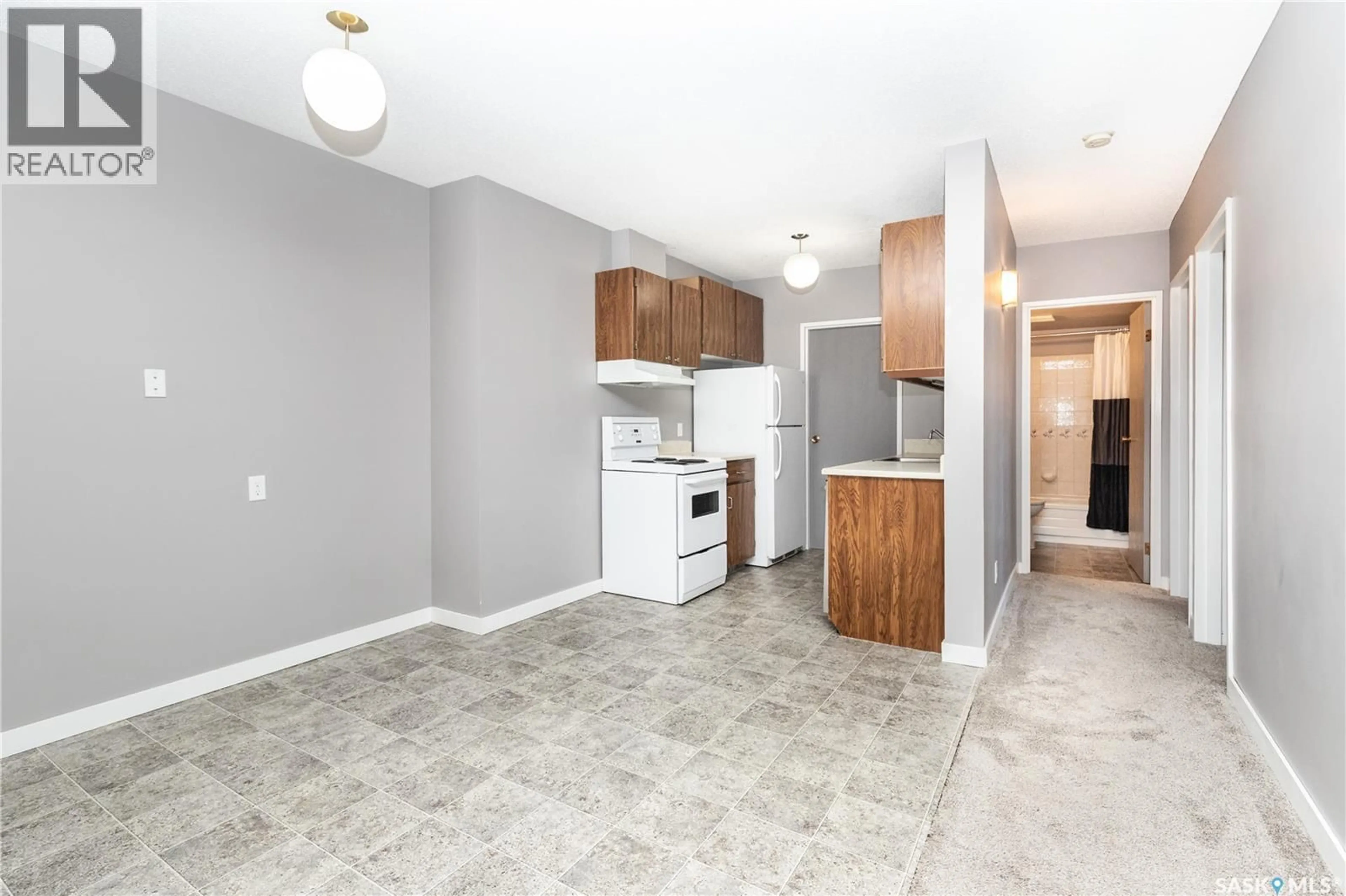 Standard kitchen, unknown for 307 415 TAIT COURT, Saskatoon Saskatchewan S7H5J9