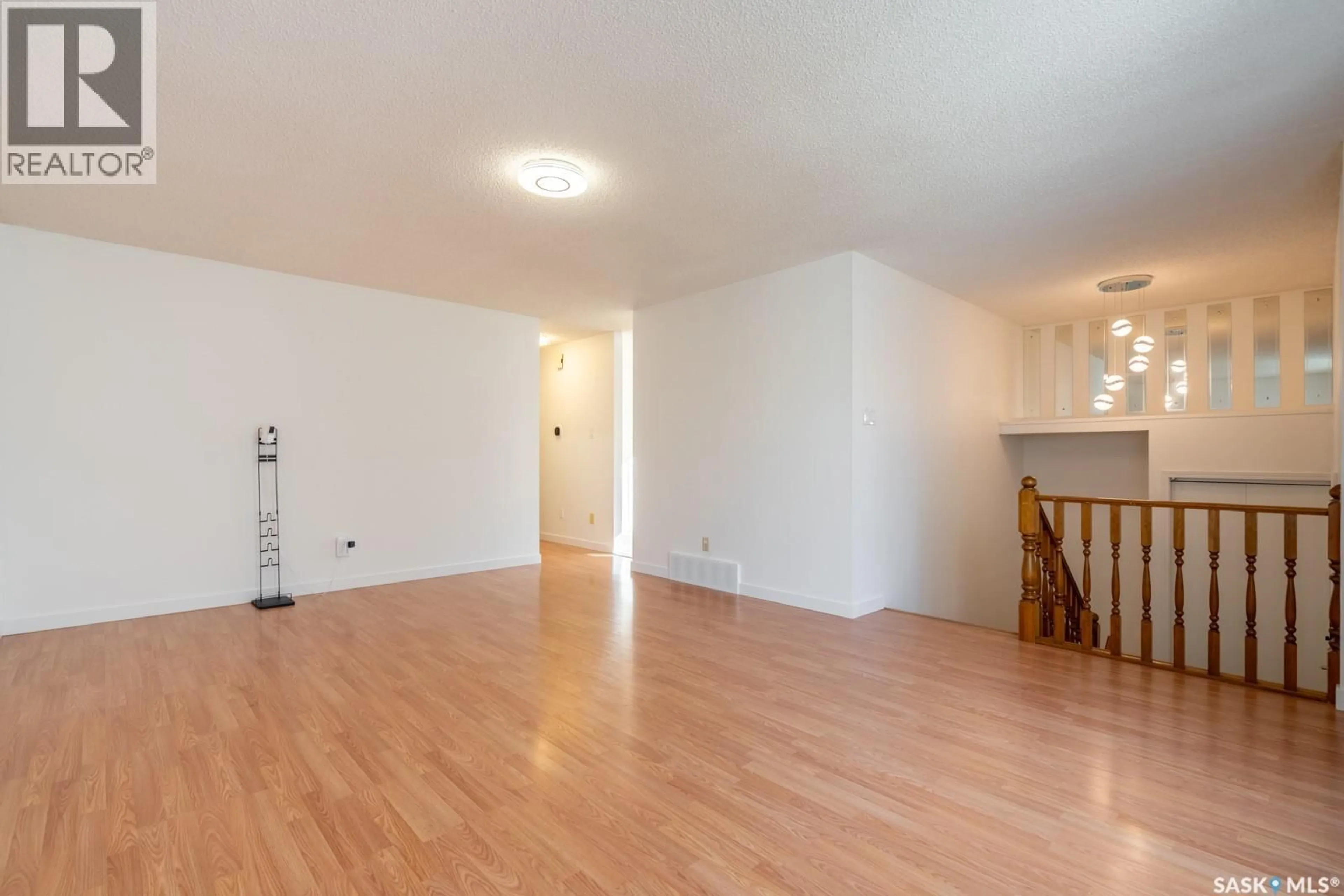 A pic of a room for 3123 JENKINS DRIVE, Regina Saskatchewan S4N6Y1