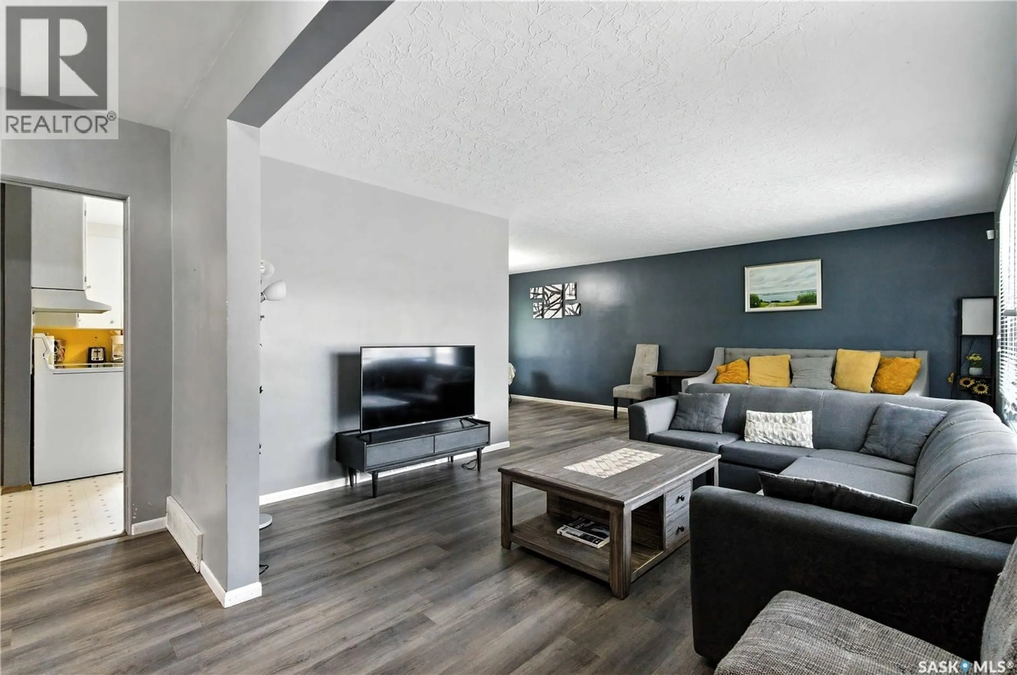 Living room with furniture, unknown for 1426 10TH STREET, Saskatoon Saskatchewan S7H0J5