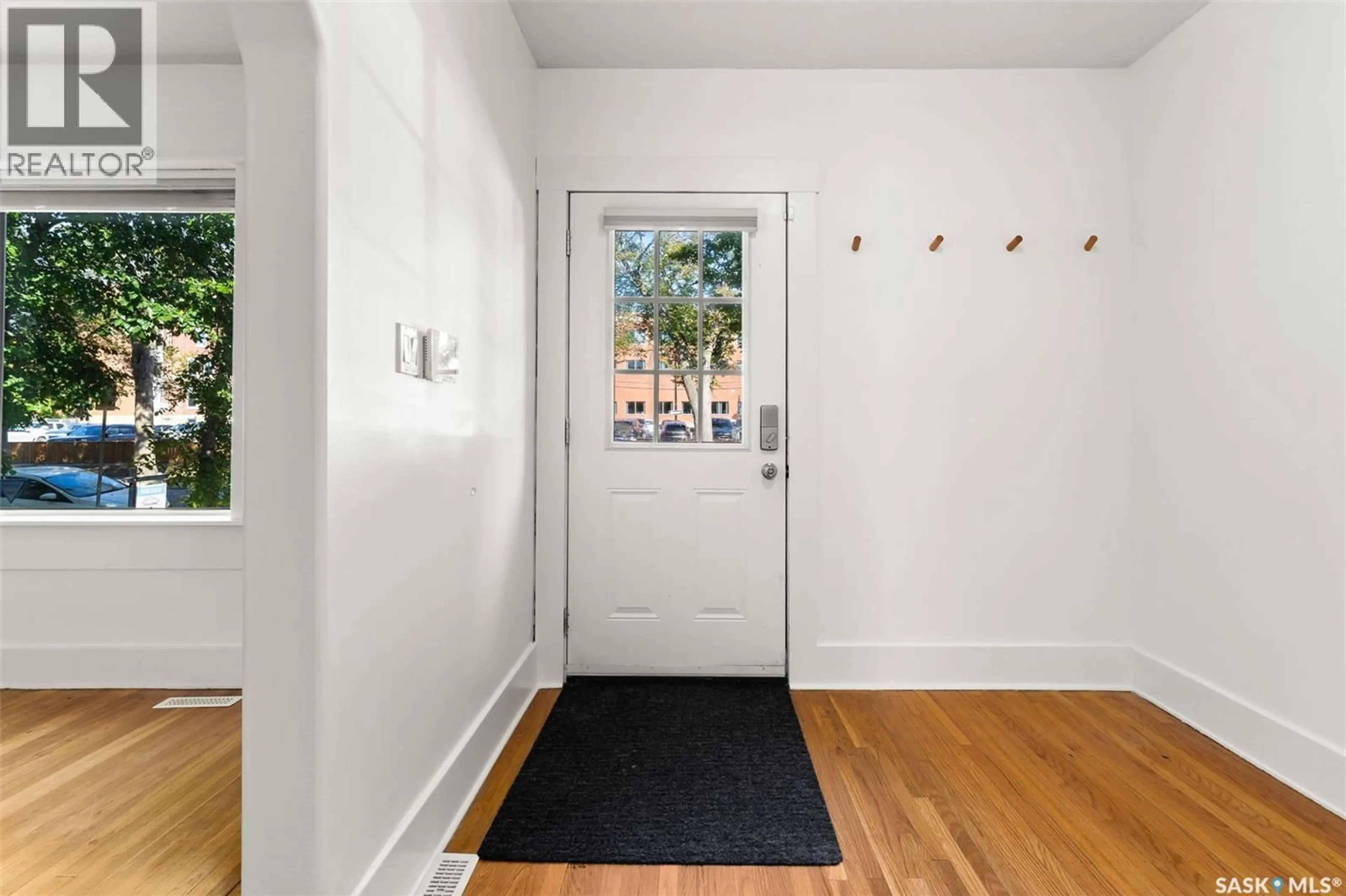Indoor entryway for 2250 HALIFAX STREET, Regina Saskatchewan S4P1V2