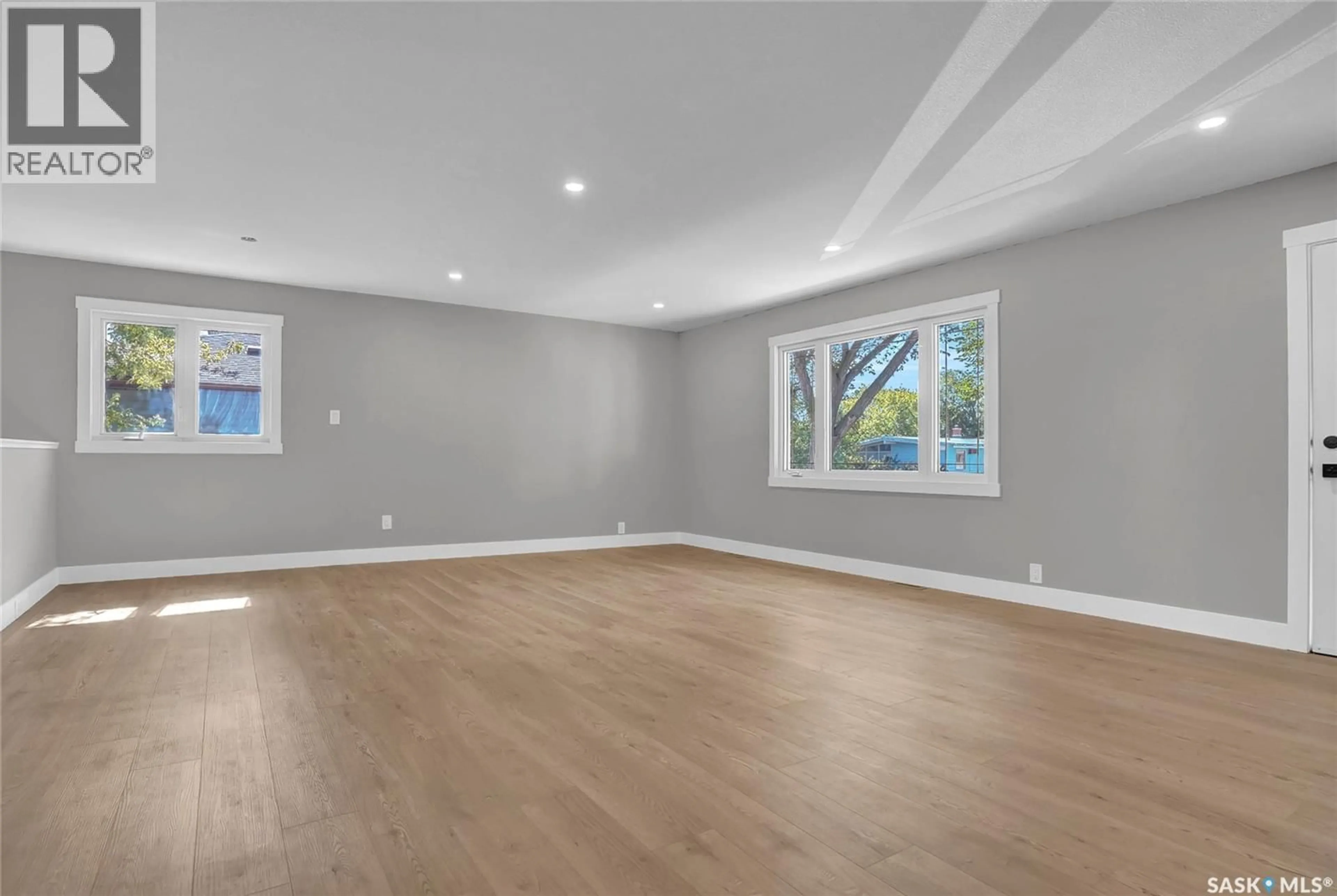 A pic of a room for 1143 13TH AVENUE, Moose Jaw Saskatchewan S6H4N5