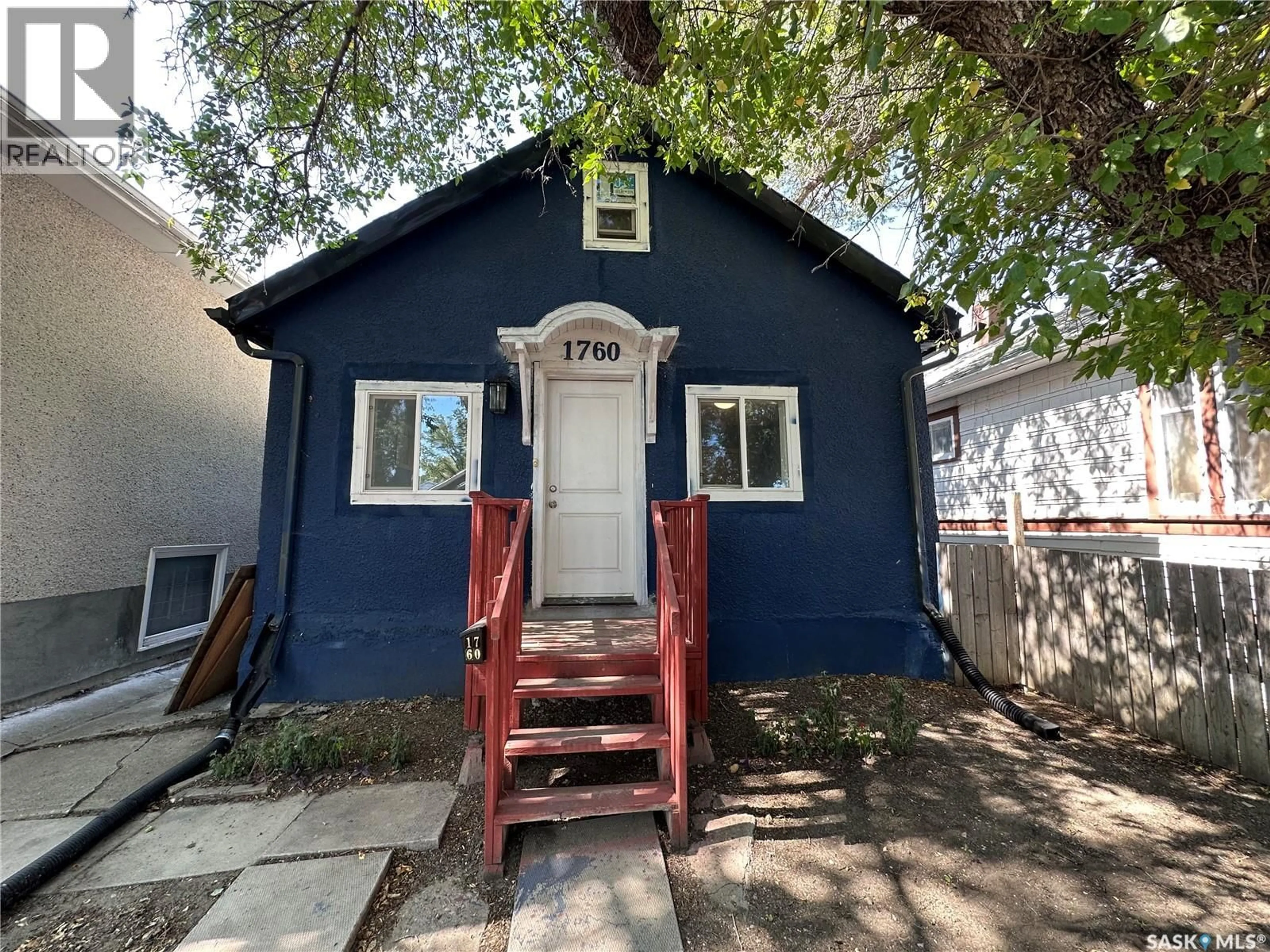 Shed for 1760 QUEBEC STREET, Regina Saskatchewan S4P1J3