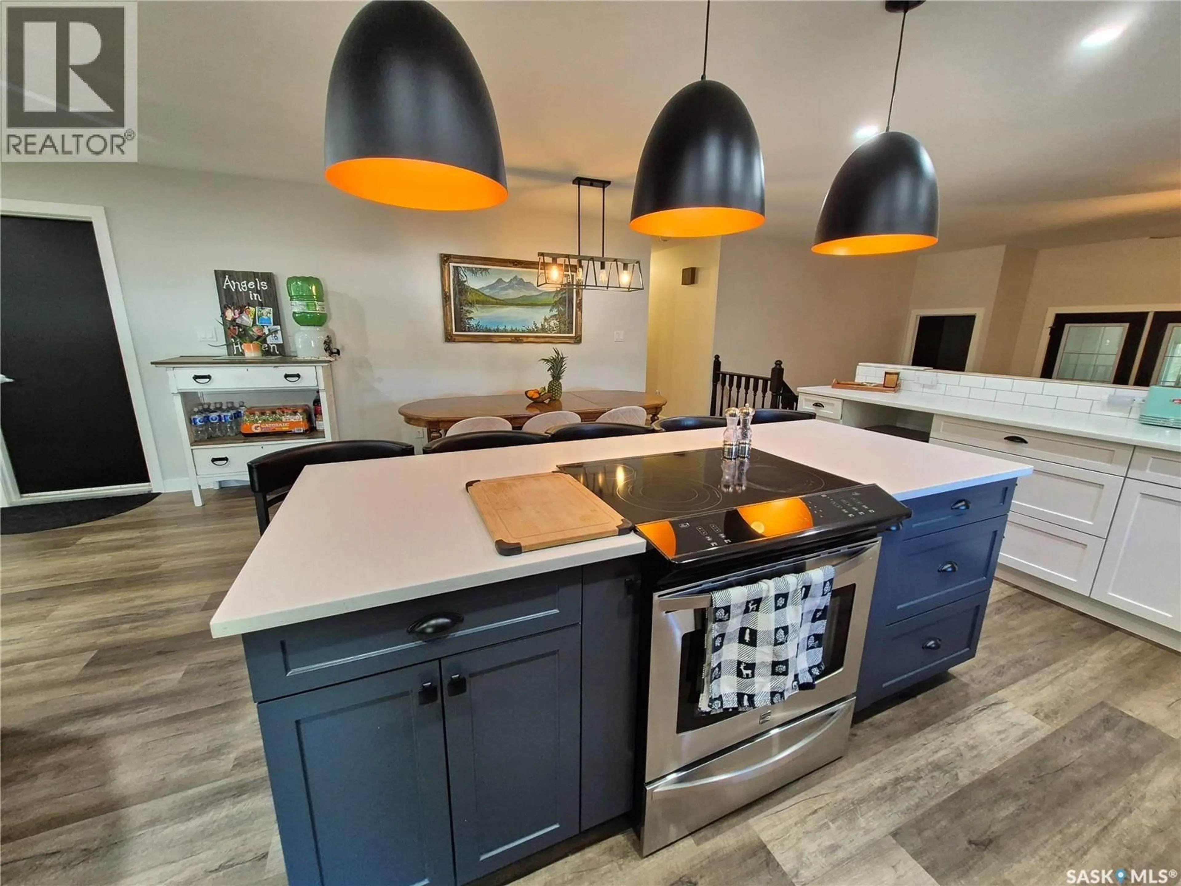 Open concept kitchen, unknown for 502 HUNT STREET, Radville Saskatchewan S0C2G0