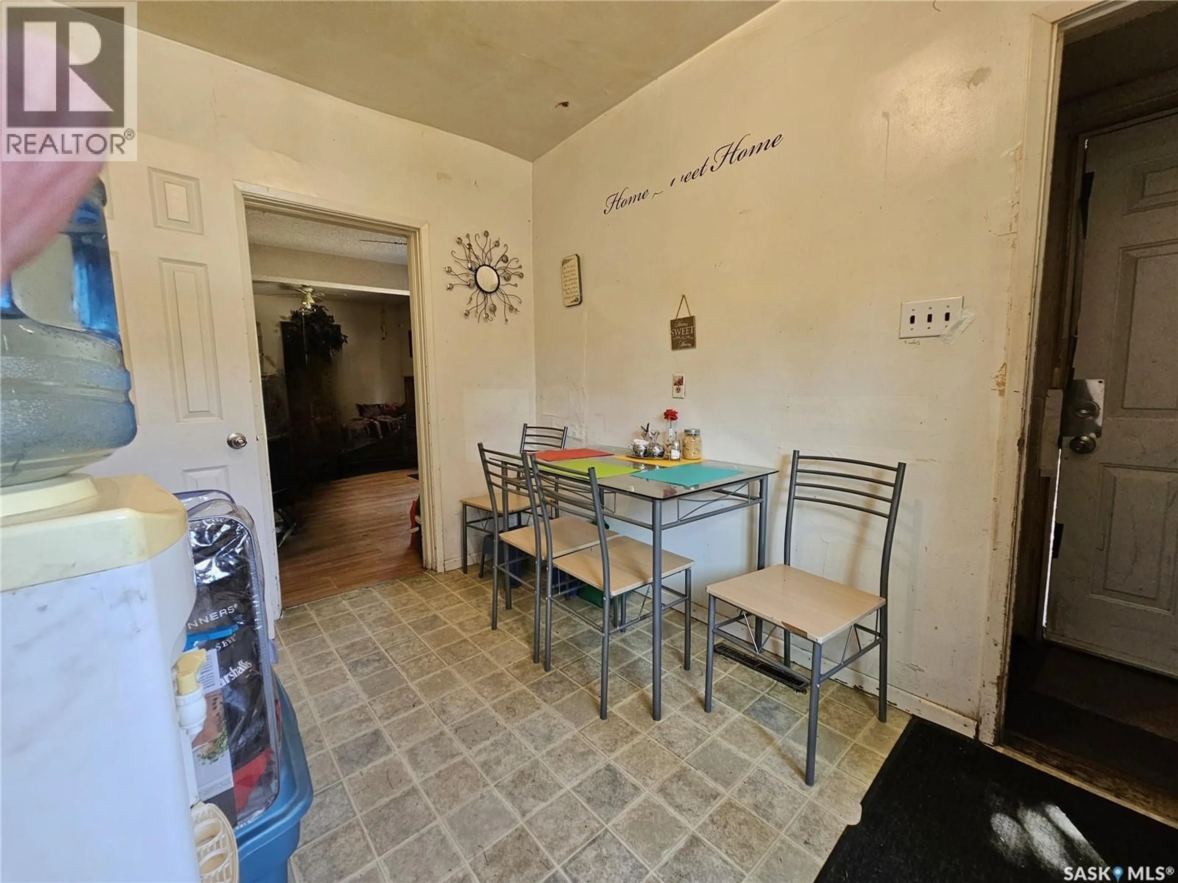 Dining room, floor is not visible for 742 100TH STREET, North Battleford Saskatchewan S9A0T7