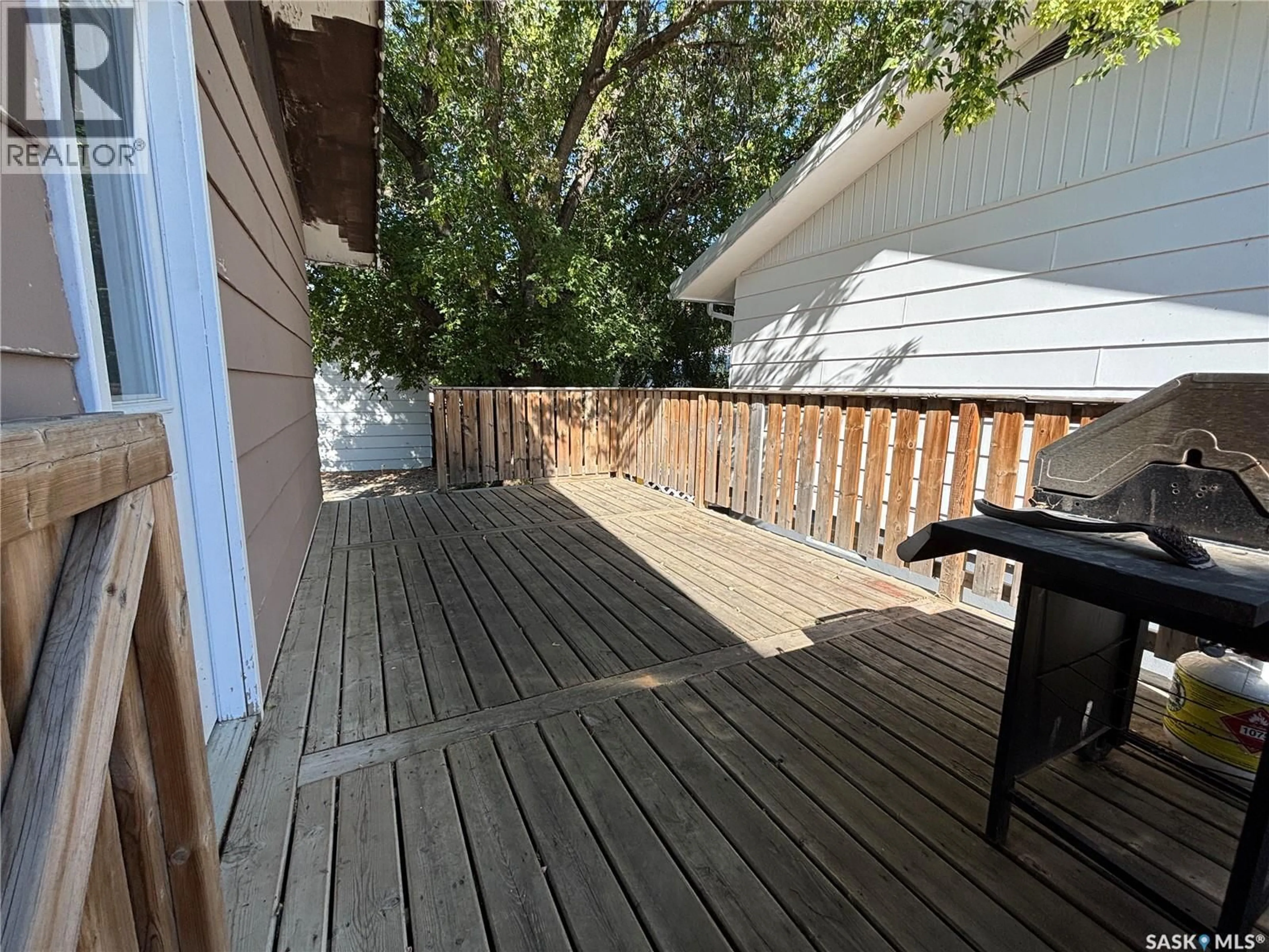 Patio, unknown for 213 GRIFFIN STREET, Maple Creek Saskatchewan S0N1N0