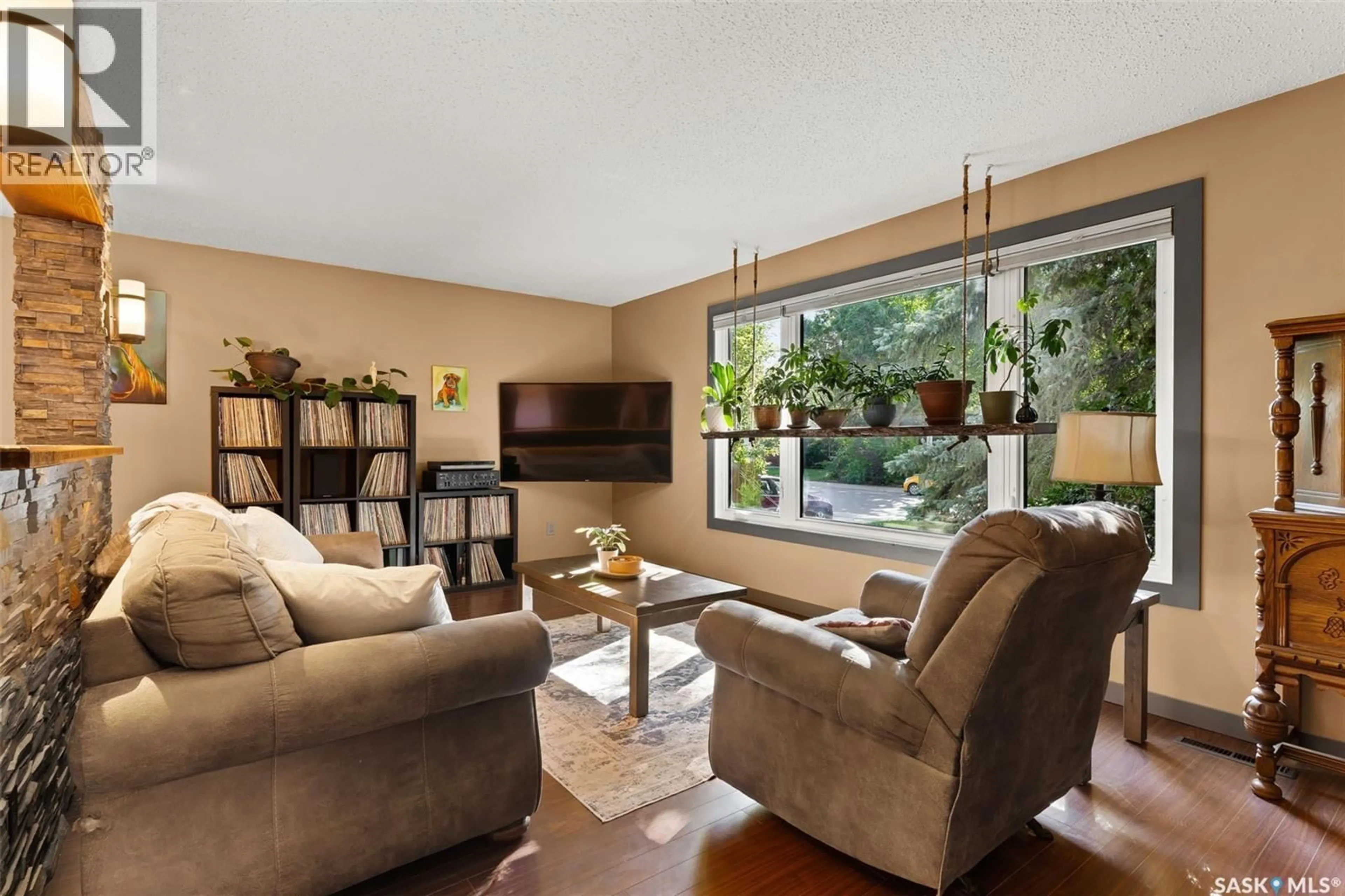 Living room with furniture, unknown for 116 SHANNON ROAD, Regina Saskatchewan S4S5B1