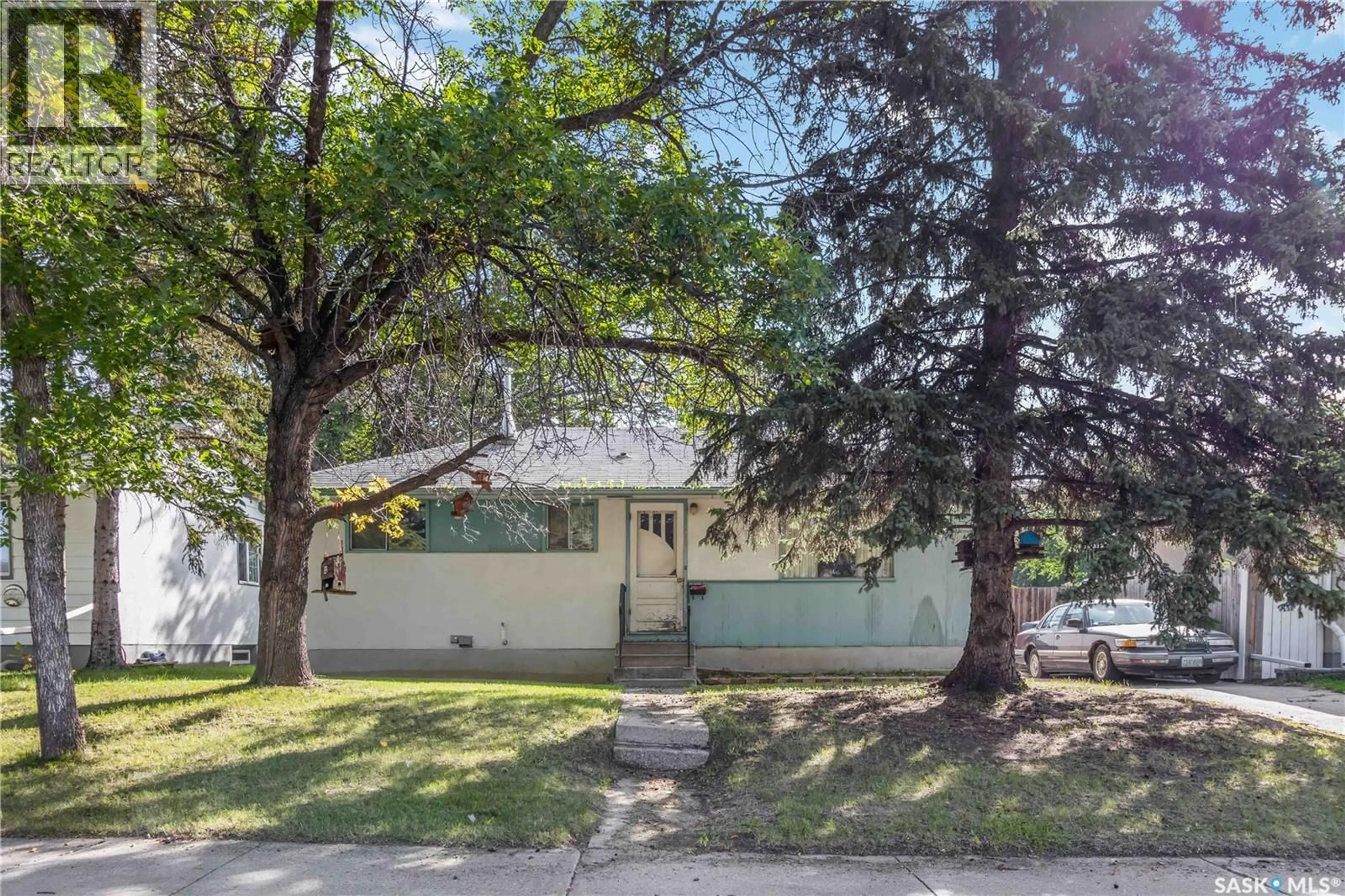 Unknown for 904 X AVENUE, Saskatoon Saskatchewan S7L3K4