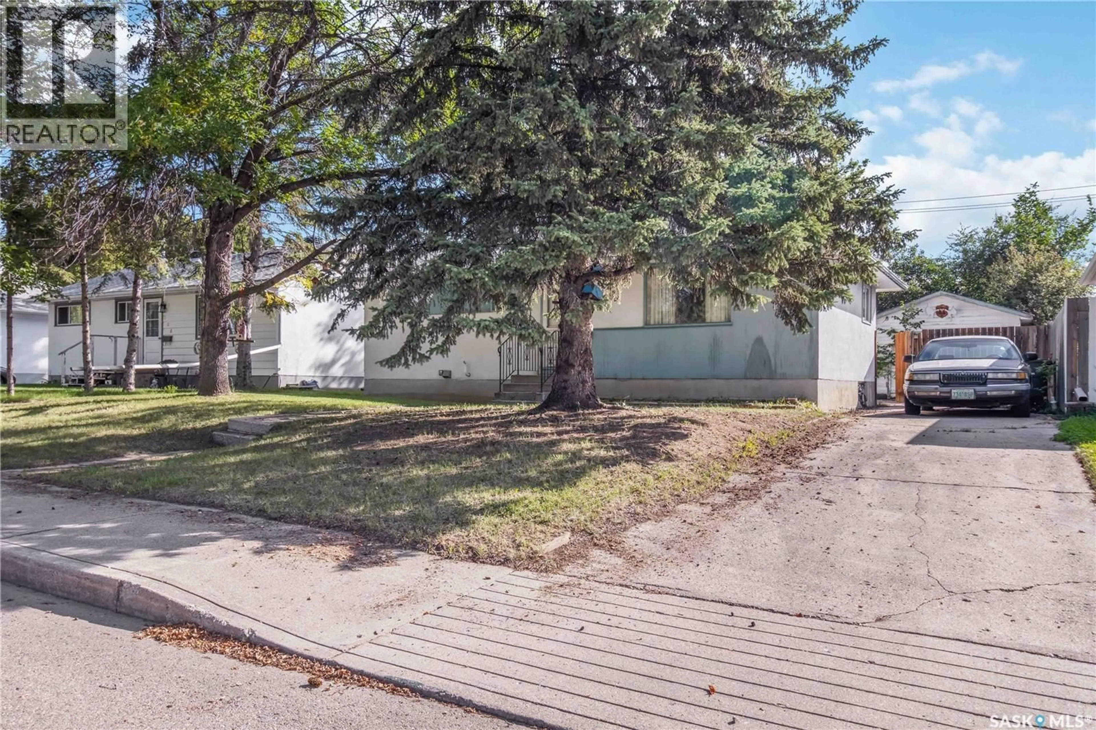 Unknown for 904 X AVENUE, Saskatoon Saskatchewan S7L3K4
