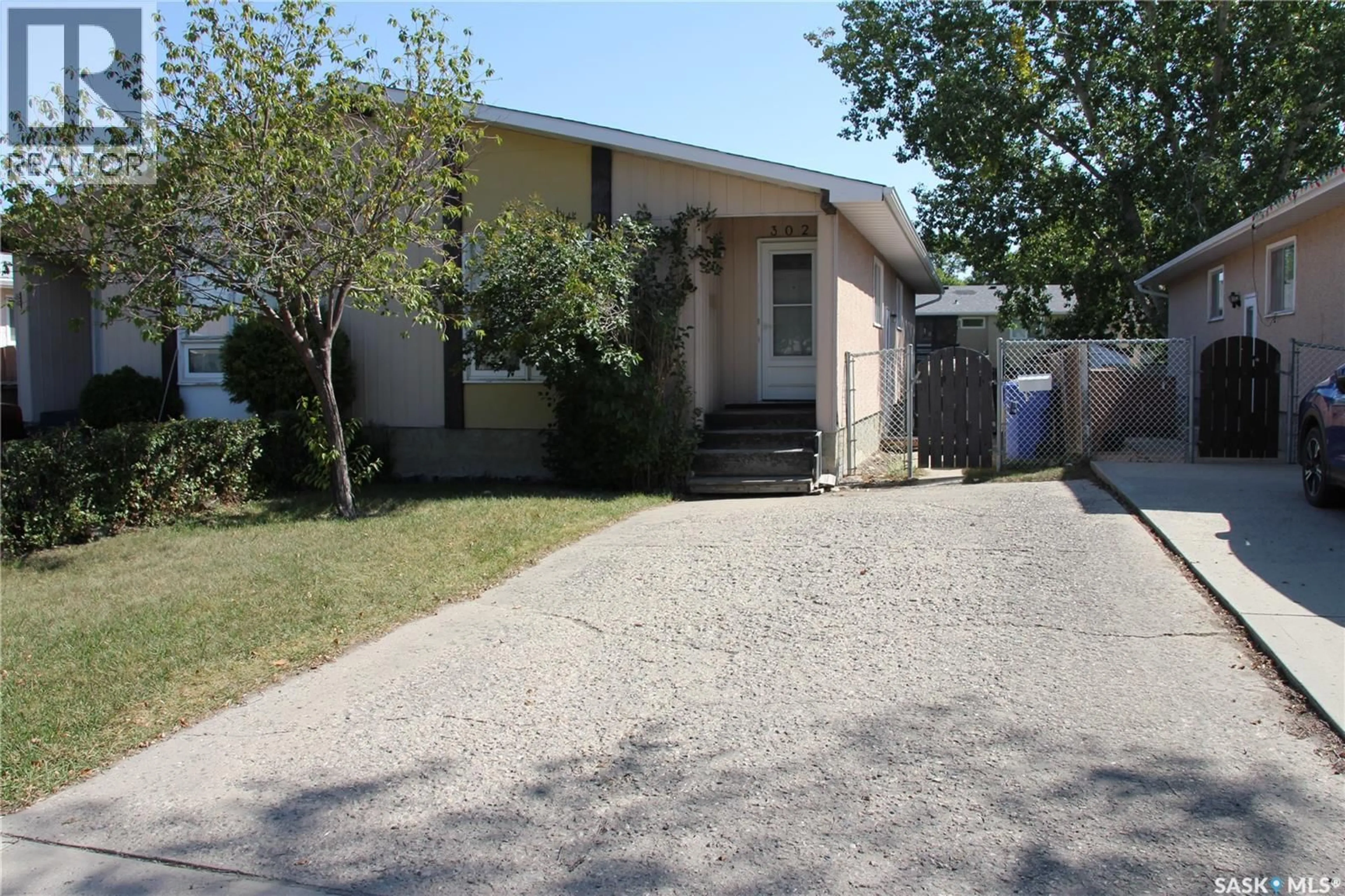 Unknown for 302 MARKWELL DRIVE, Regina Saskatchewan S4X1N1