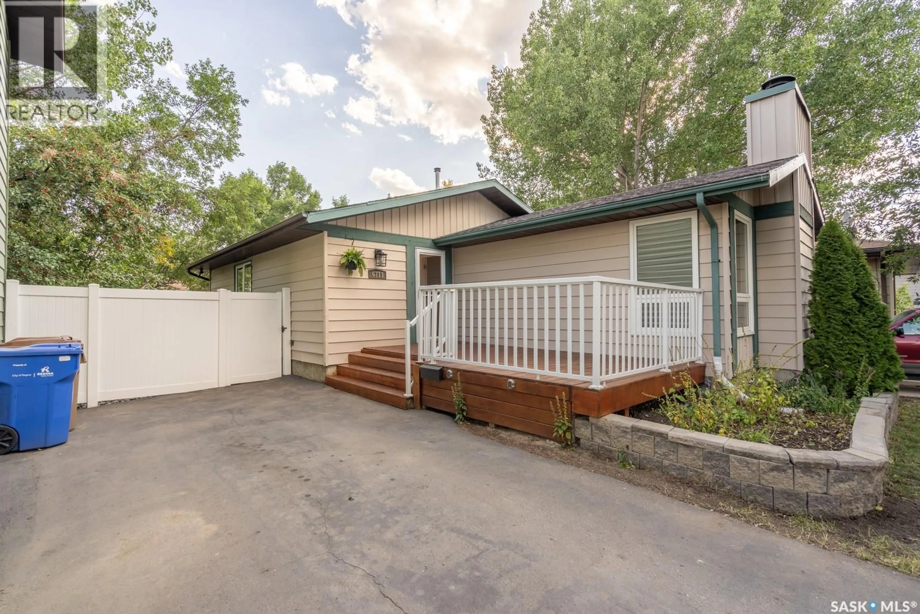 Unknown for 6711 COLLINS BAY, Regina Saskatchewan S4X1T1