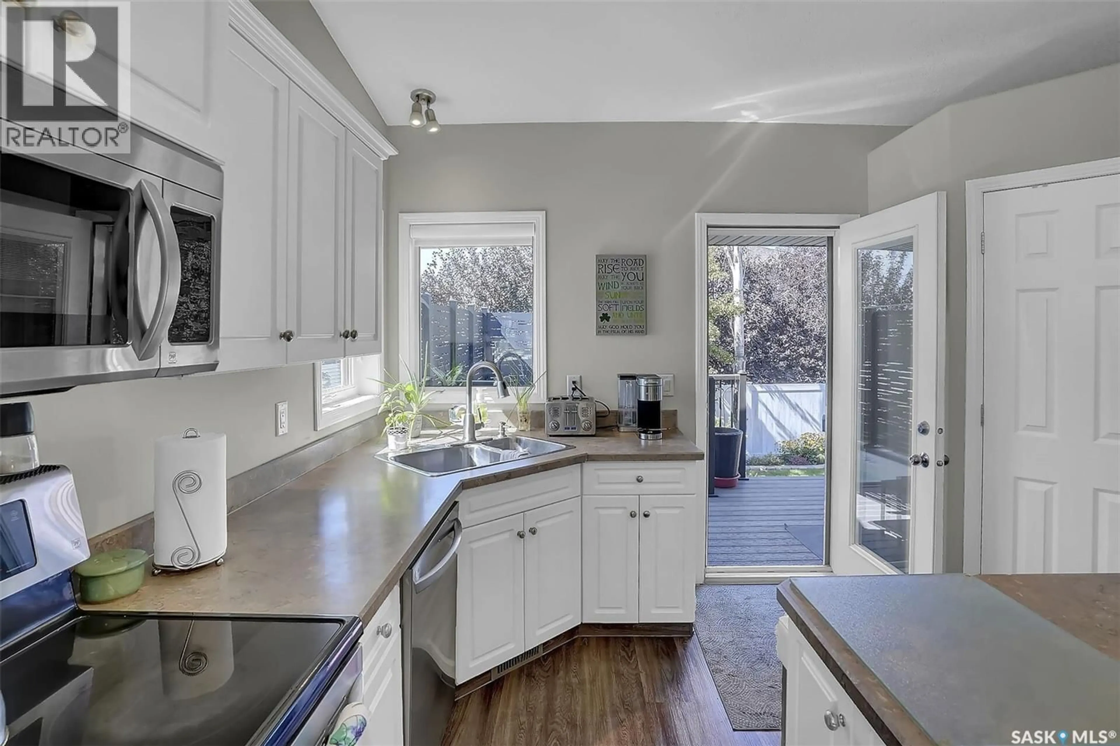 Open concept kitchen, unknown for 5347 BOSWELL CRESCENT, Regina Saskatchewan S4X4P4