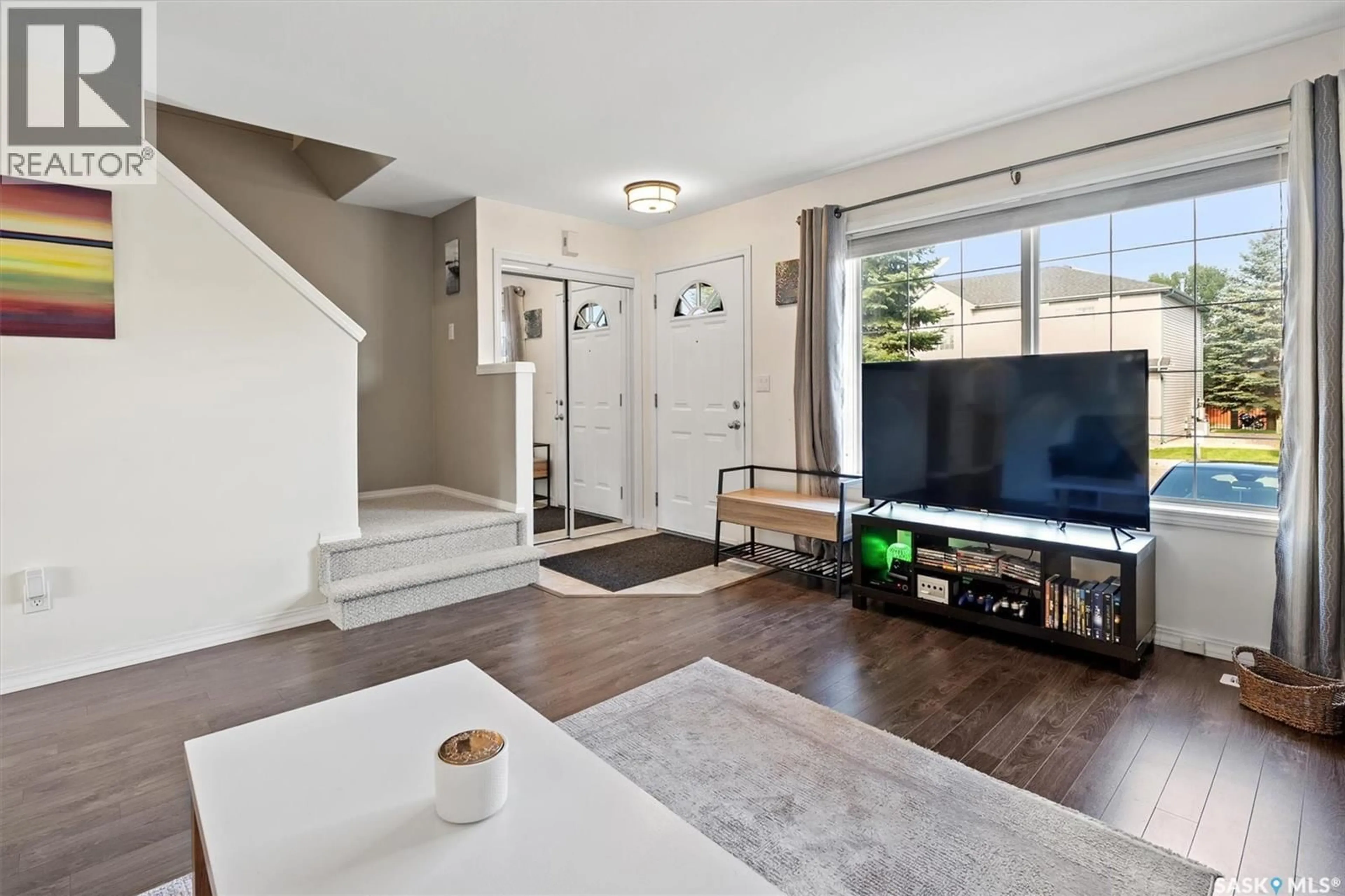 Indoor entryway for 229 663 BECKETT CRESCENT, Saskatoon Saskatchewan S7N4X1