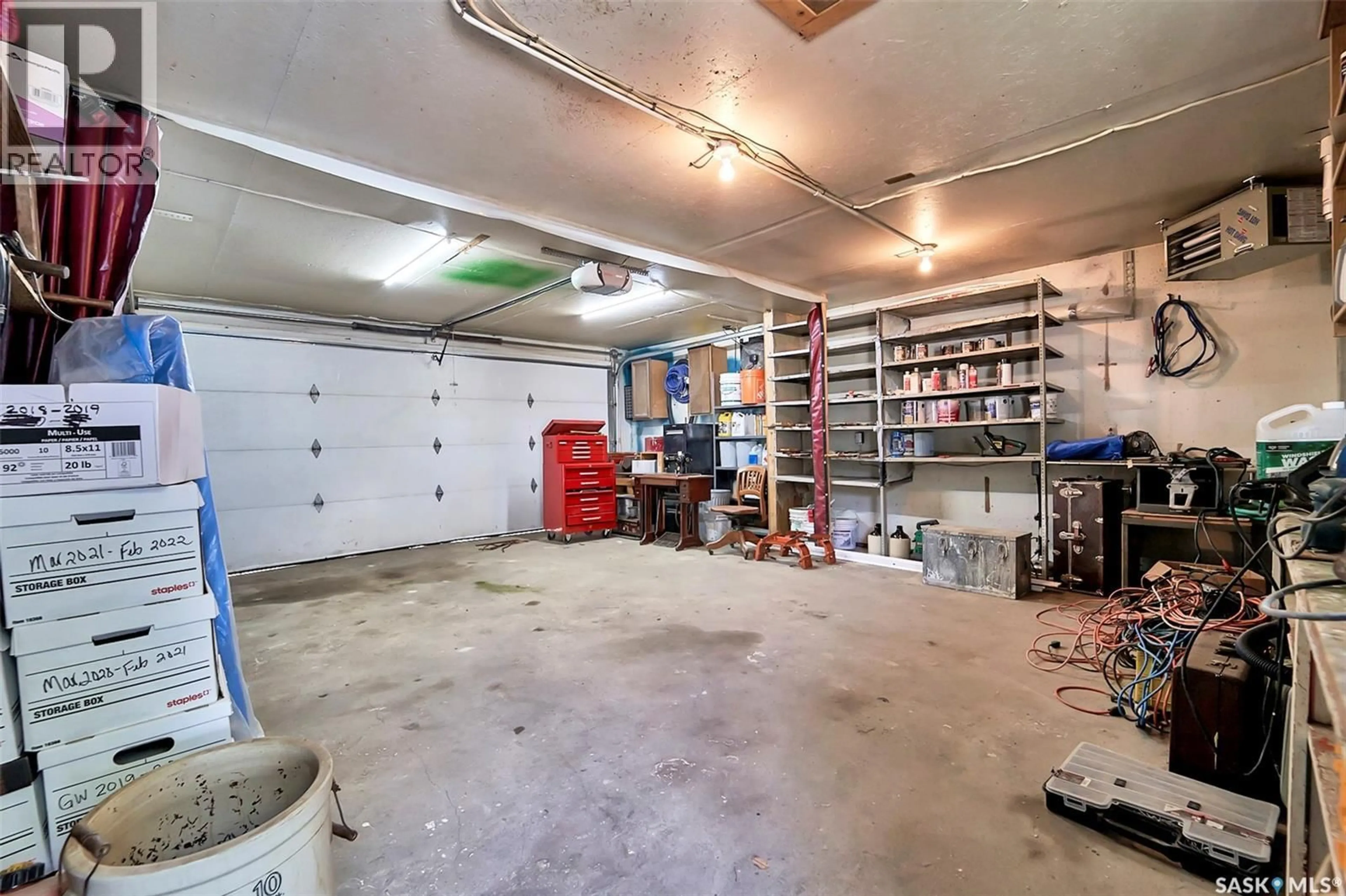 Indoor garage for 2105 RICHARDSON ROAD, Saskatoon Saskatchewan S7L4B9