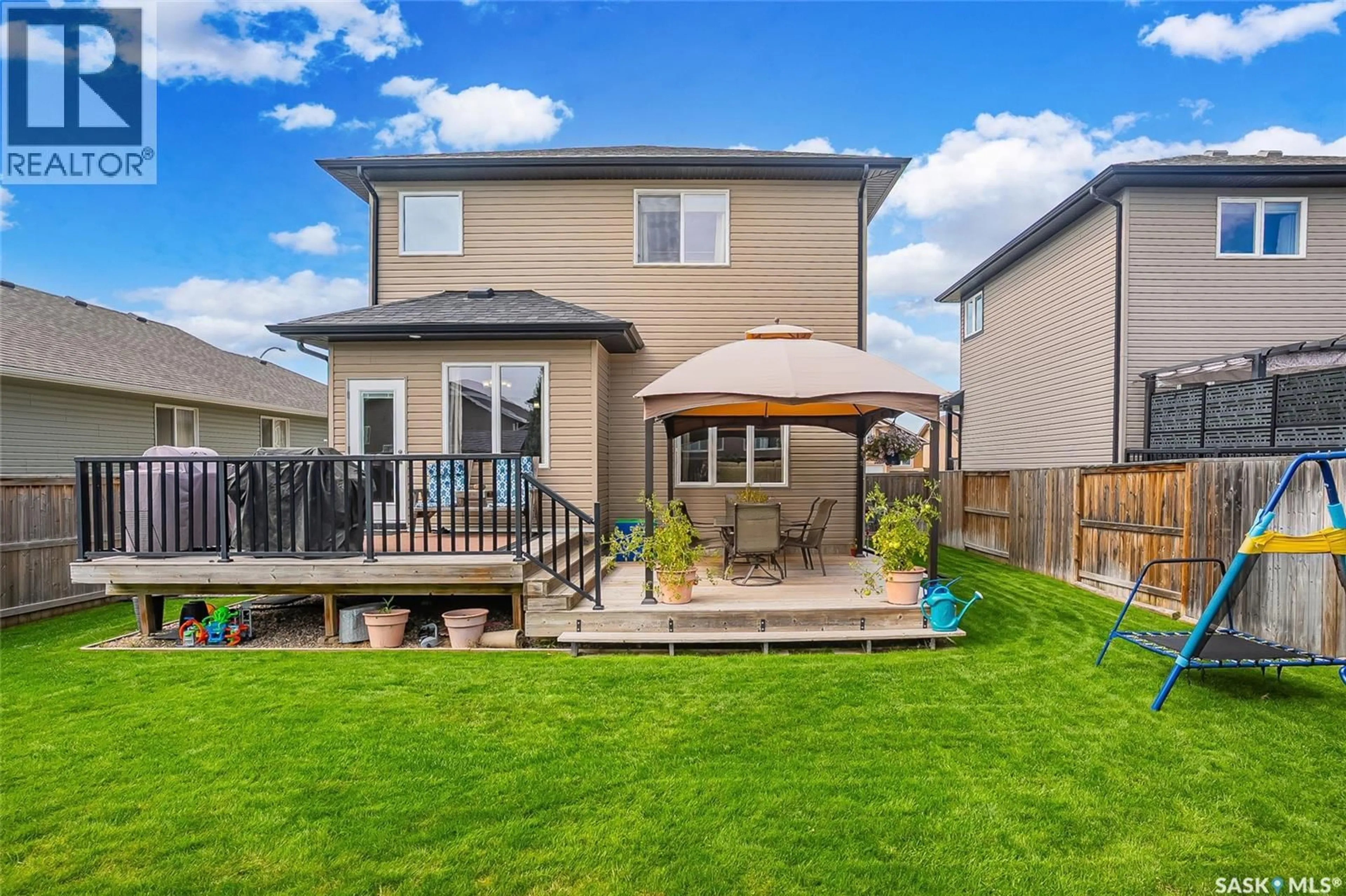 Patio, unknown for 250 MCCALLUM WAY, Saskatoon Saskatchewan S7R0H7