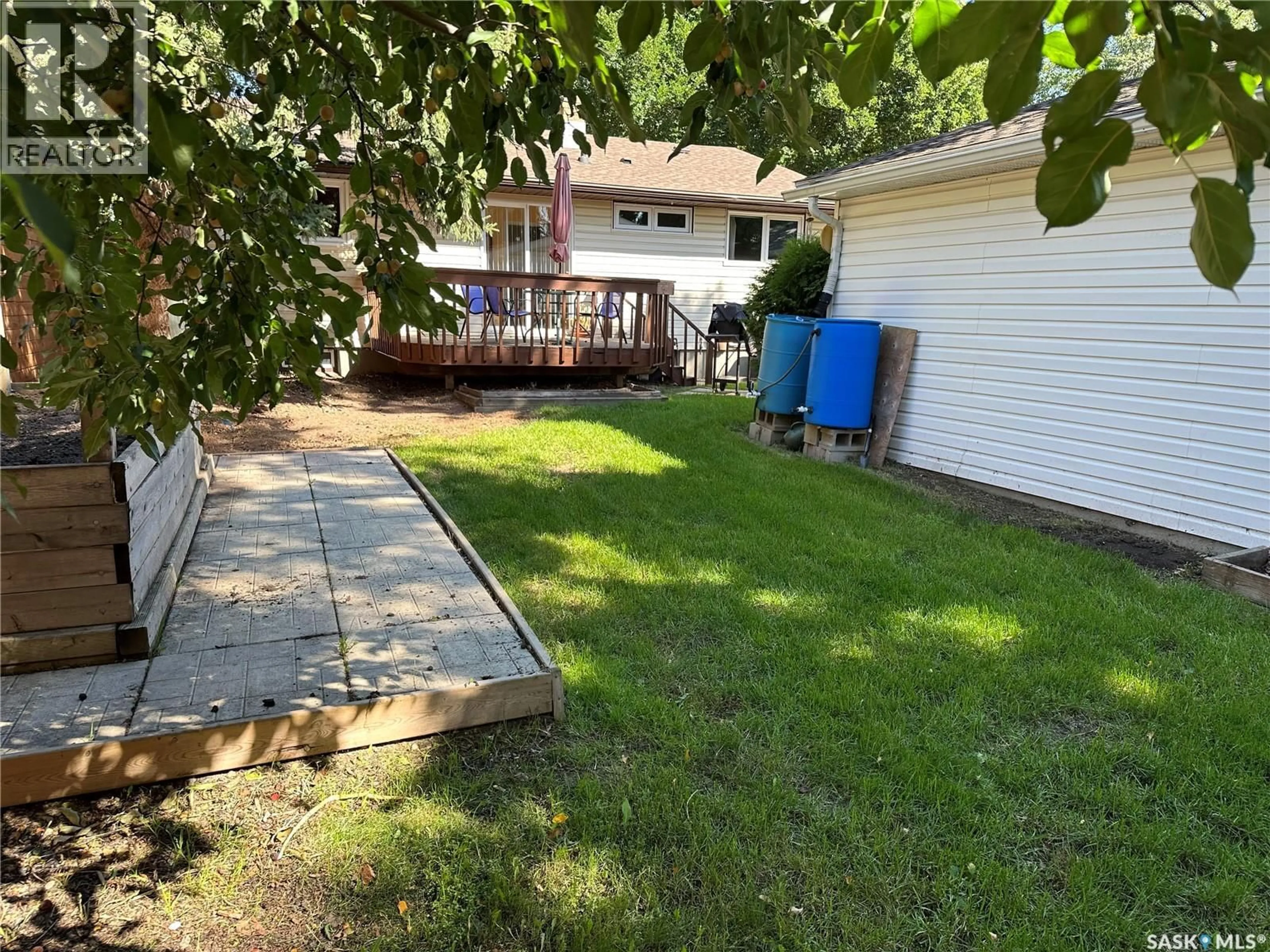 Patio, unknown for 1806 EASTHILL, Saskatoon Saskatchewan S7J3C1