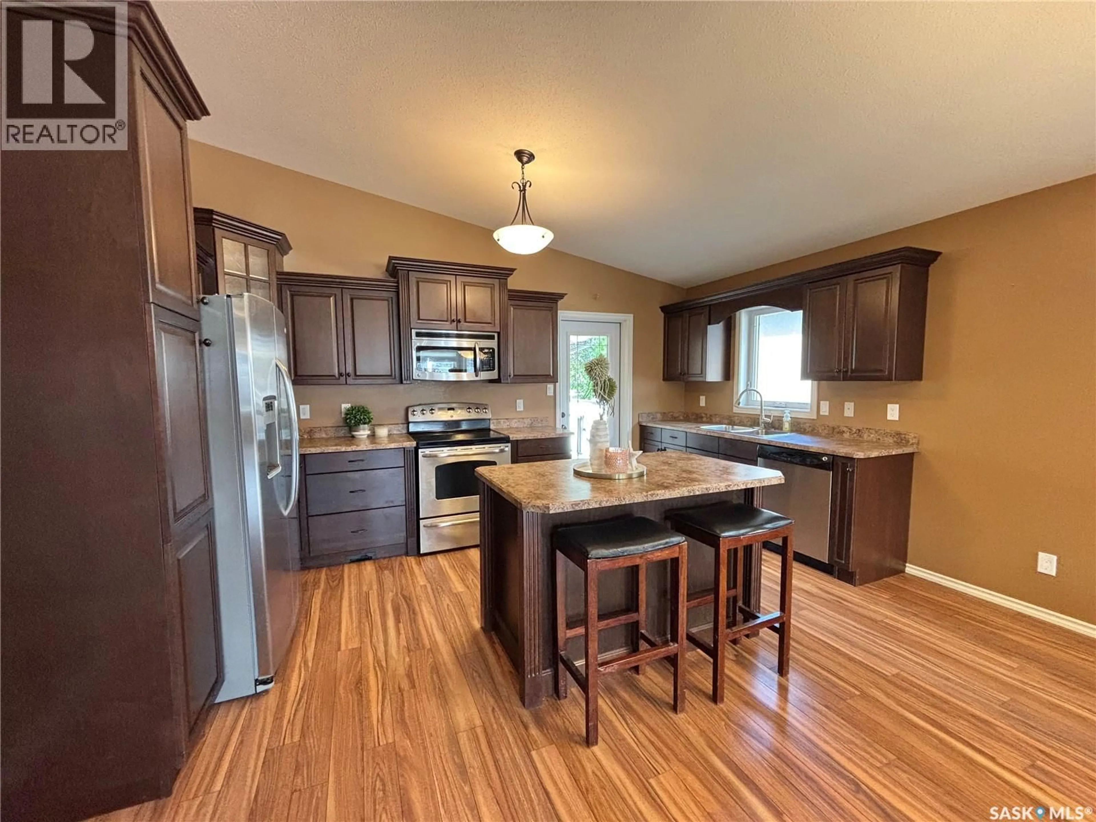 Open concept kitchen, unknown for 67 GOOD SPIRIT CRESCENT, Yorkton Saskatchewan S3N0X1