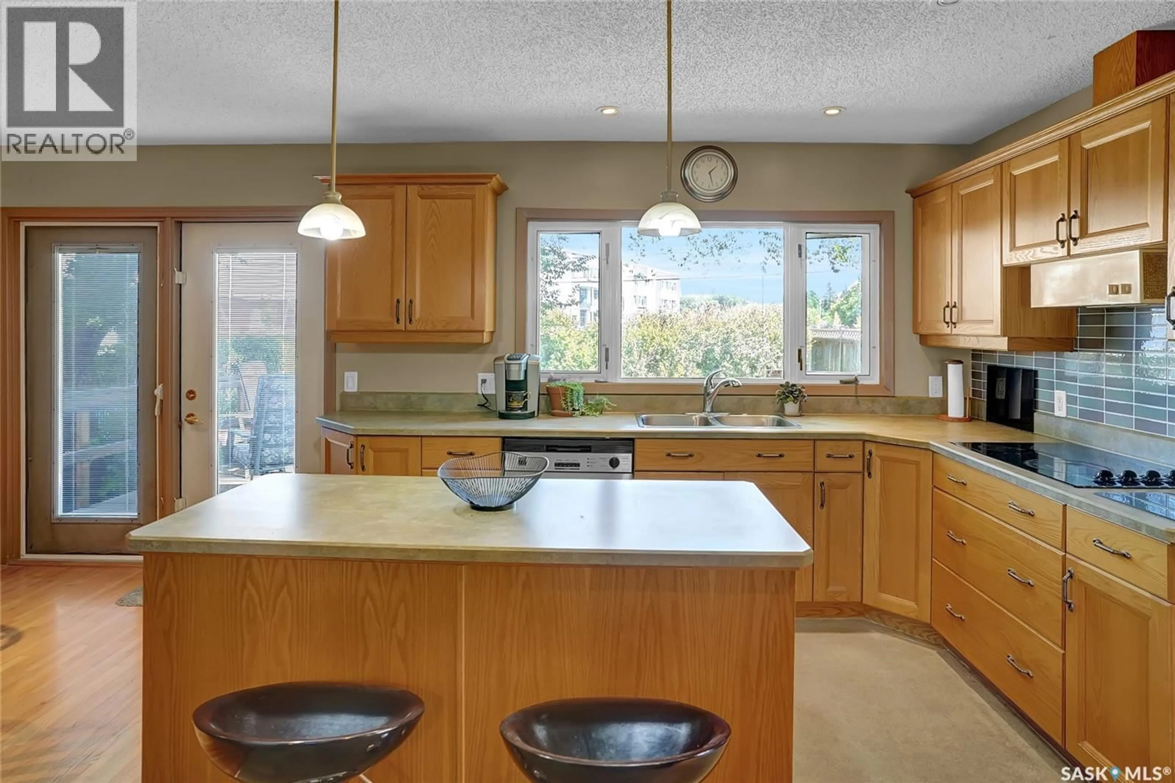 Open concept kitchen, unknown for 3212 L'ARCHE CRESCENT, Regina Saskatchewan S4S5V8