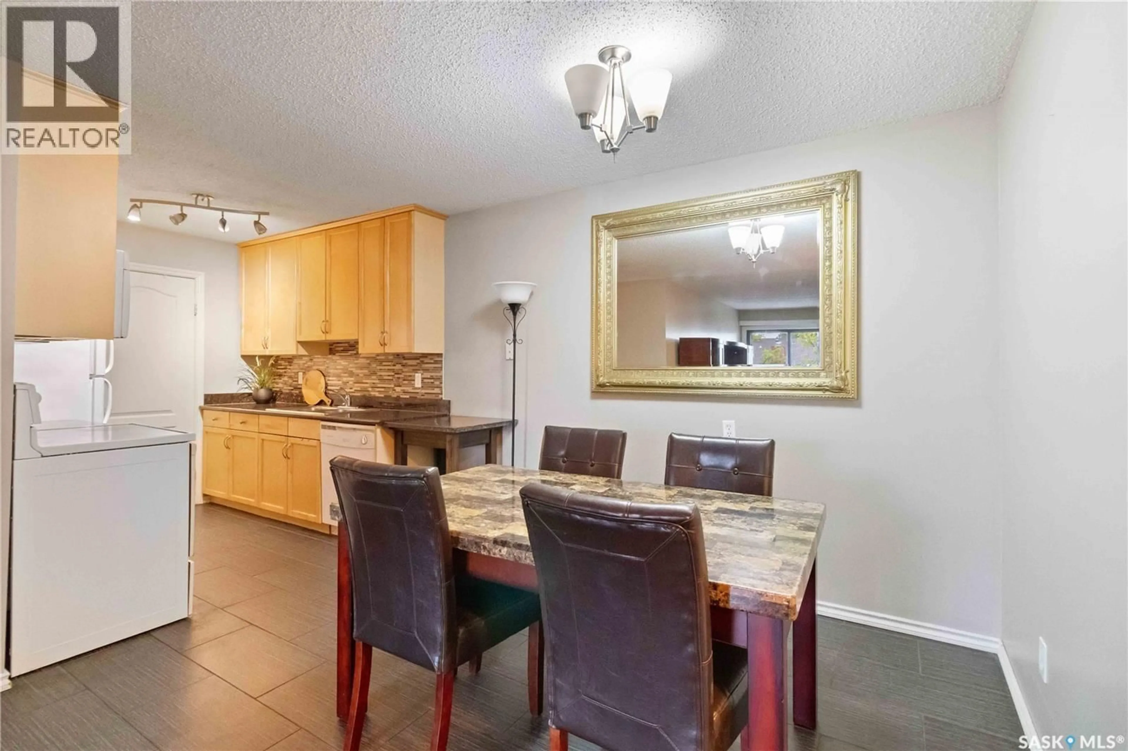 Dining room, ceramic/tile floor for 306 D2 - 1121 MCKERCHER DRIVE, Saskatoon Saskatchewan S7H5B8