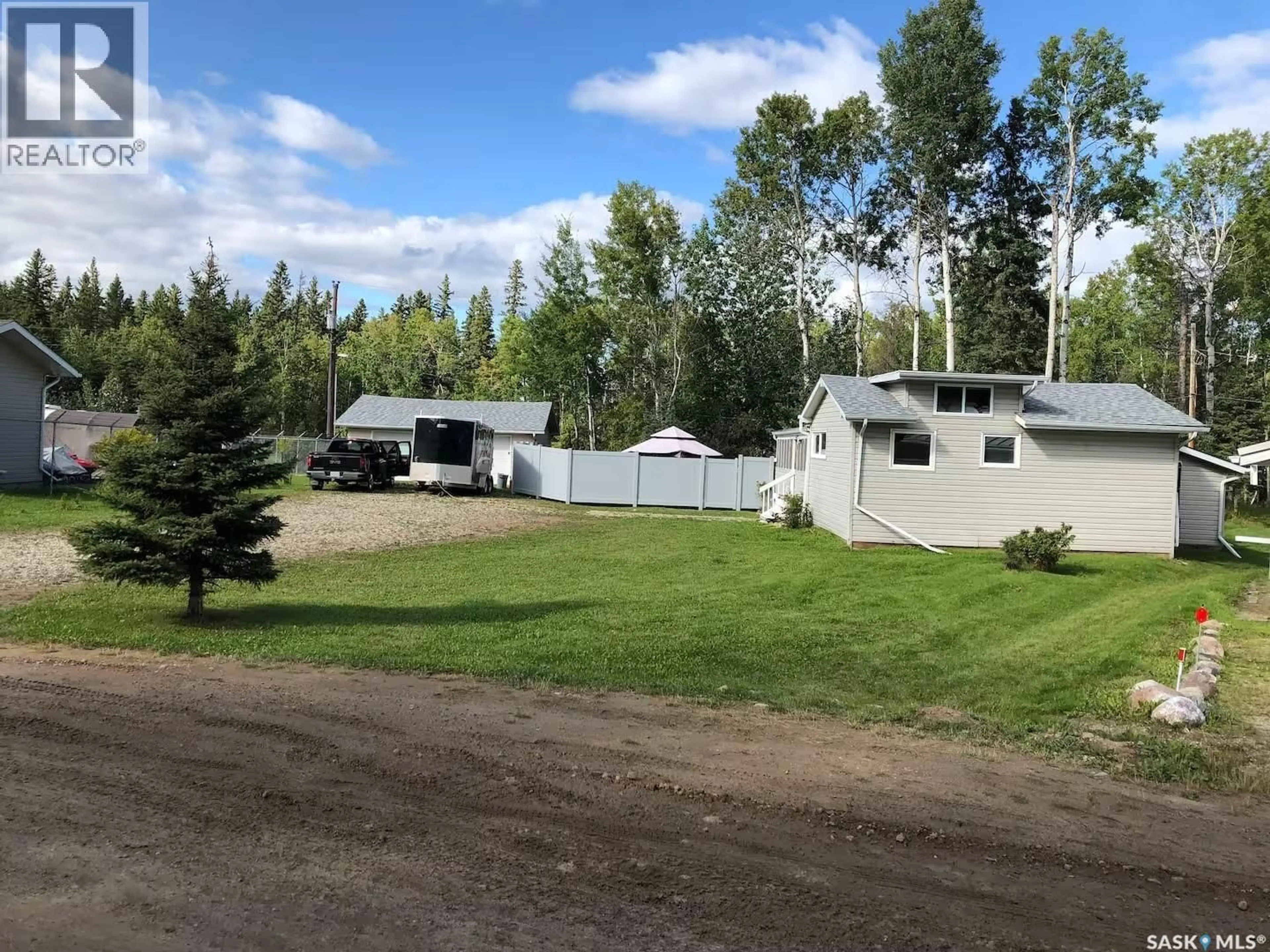 A pic from outside/outdoor area/front of a property/back of a property/a pic from drone, unknown for 324 KENDERDINE CRESCENT, Lakeland Rm No. 521 Saskatchewan S0J0N0