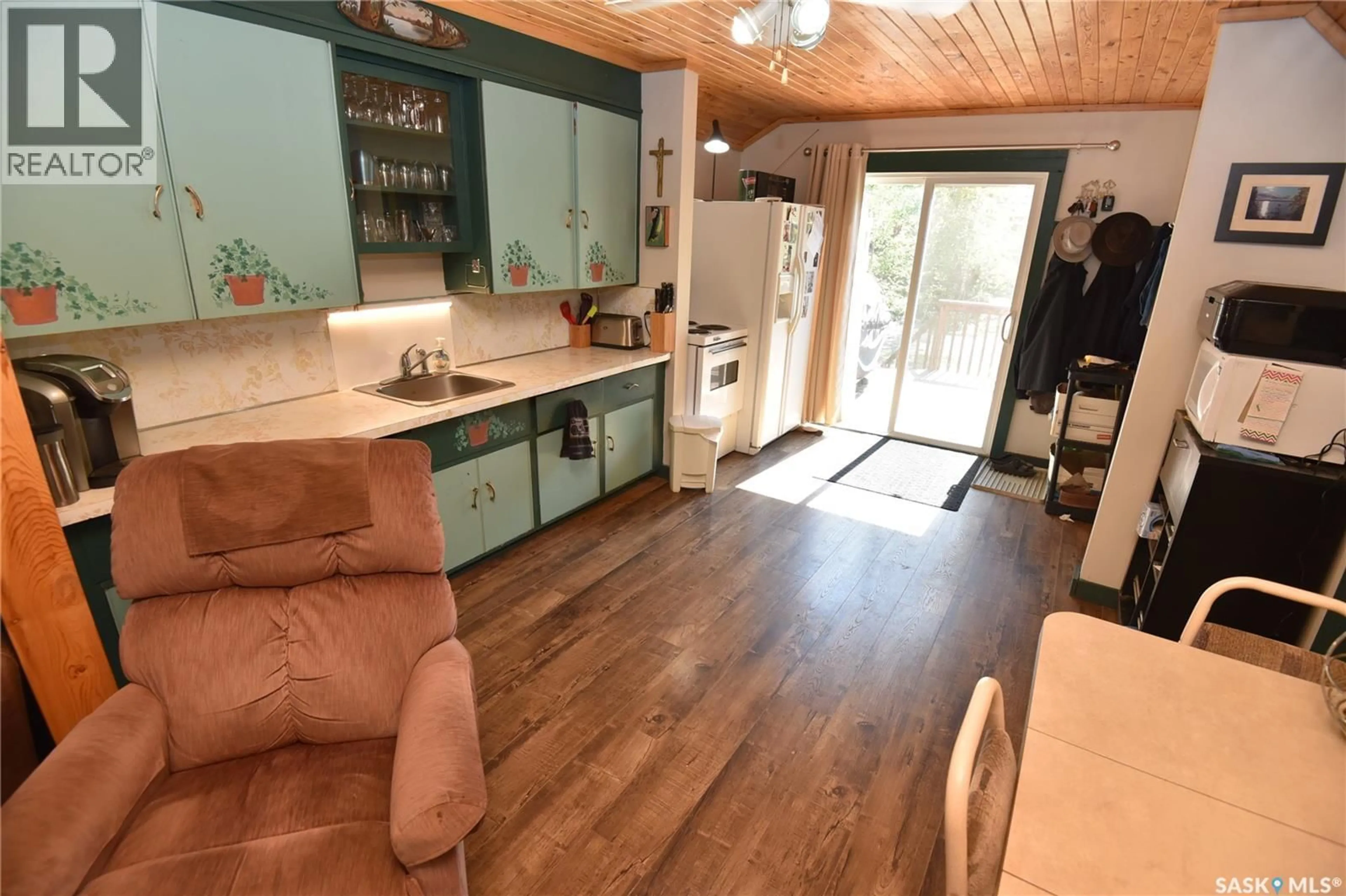 Open concept kitchen, unknown for 220 LAKEVIEW DRIVE, Tobin Lake Saskatchewan S0E1E0