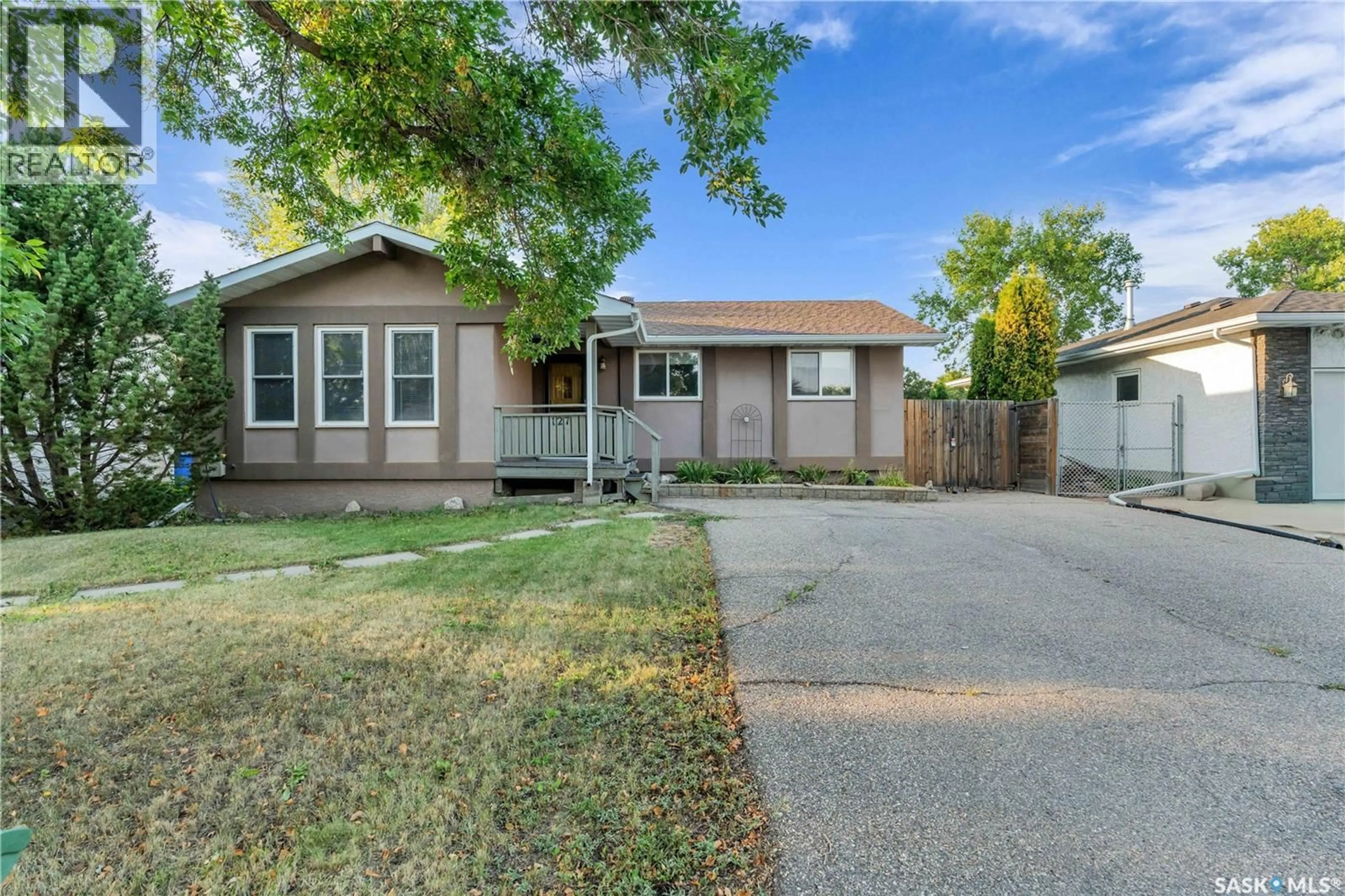 Home with vinyl exterior material, street for 127 SCRIVENER CRESCENT, Regina Saskatchewan S4N4V6