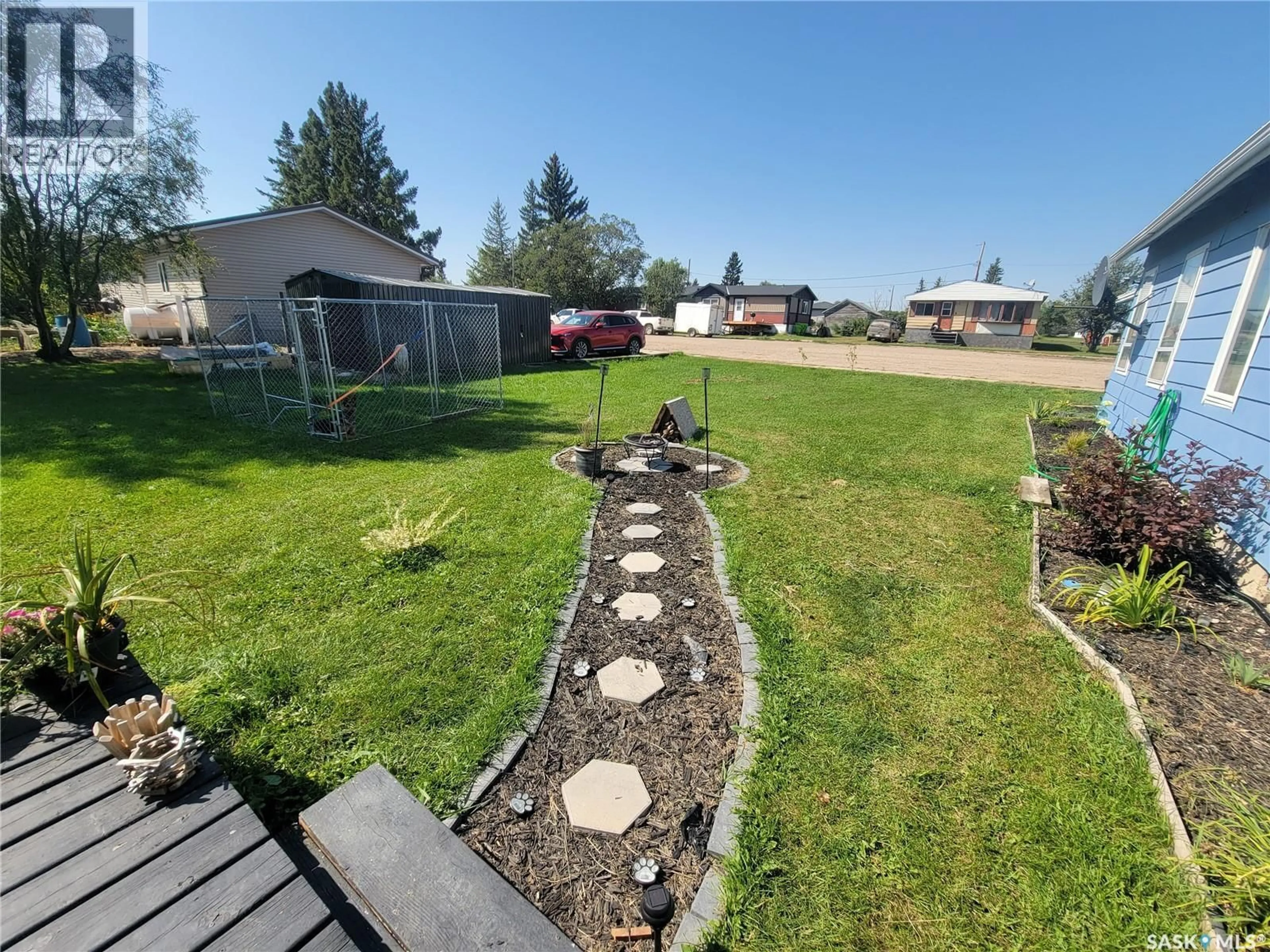 A pic from outside/outdoor area/front of a property/back of a property/a pic from drone, water/lake/river/ocean view for 421 4TH STREET, Denzil Saskatchewan S0L2S0