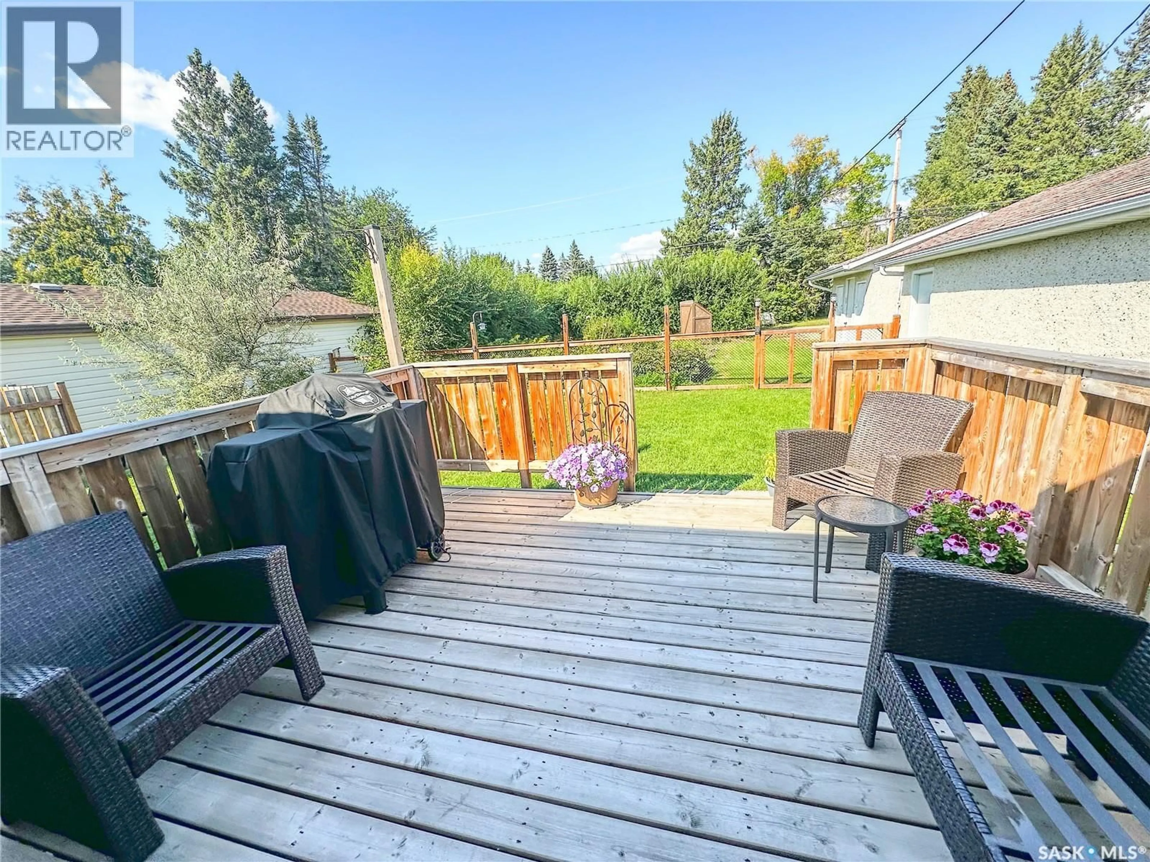 Patio, unknown for 450 8TH AVENUE, Melville Saskatchewan S0A2P0