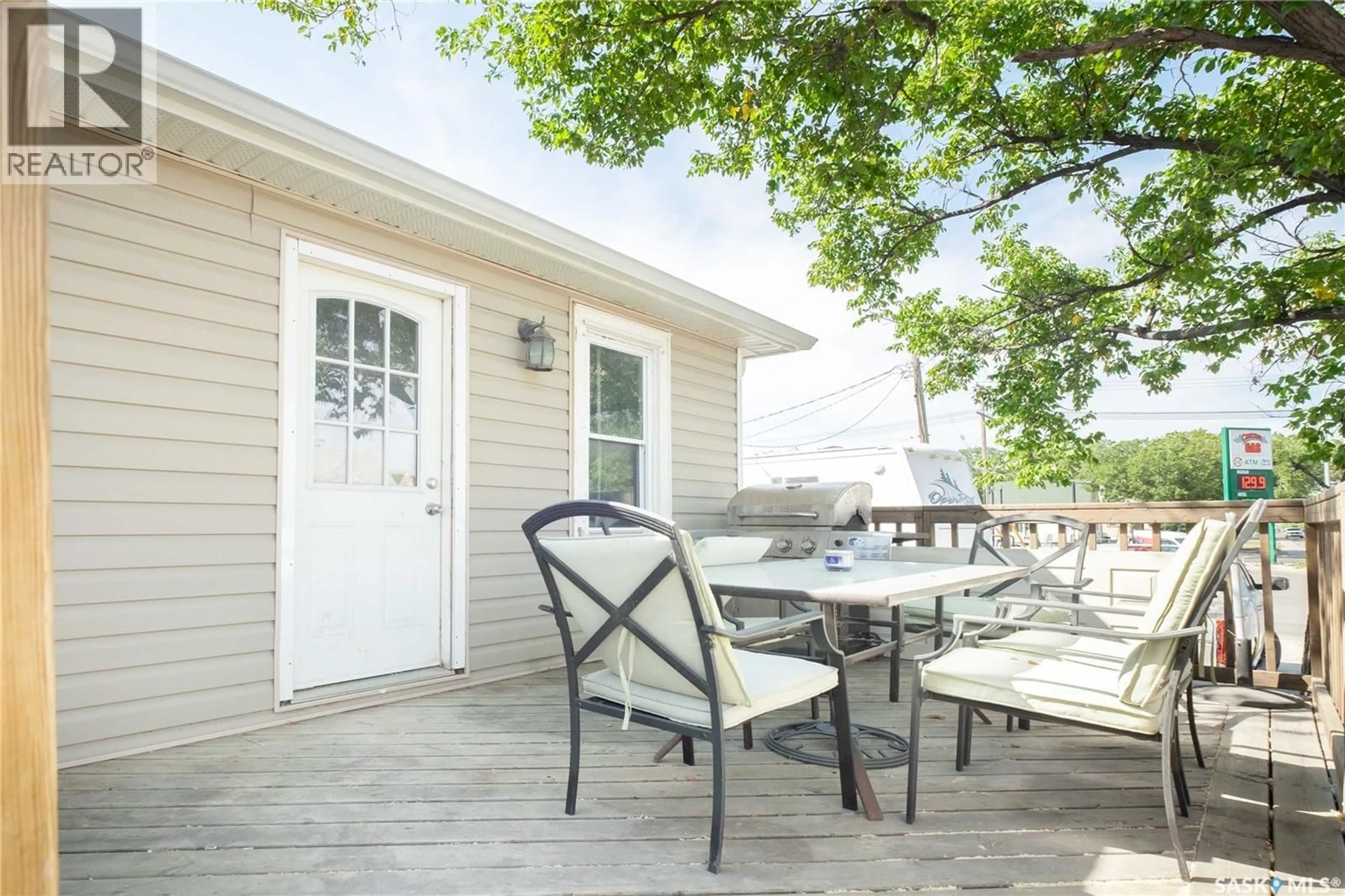 Patio, water/lake/river/ocean view for 1000 WASCANA STREET, Regina Saskatchewan S4T4H7