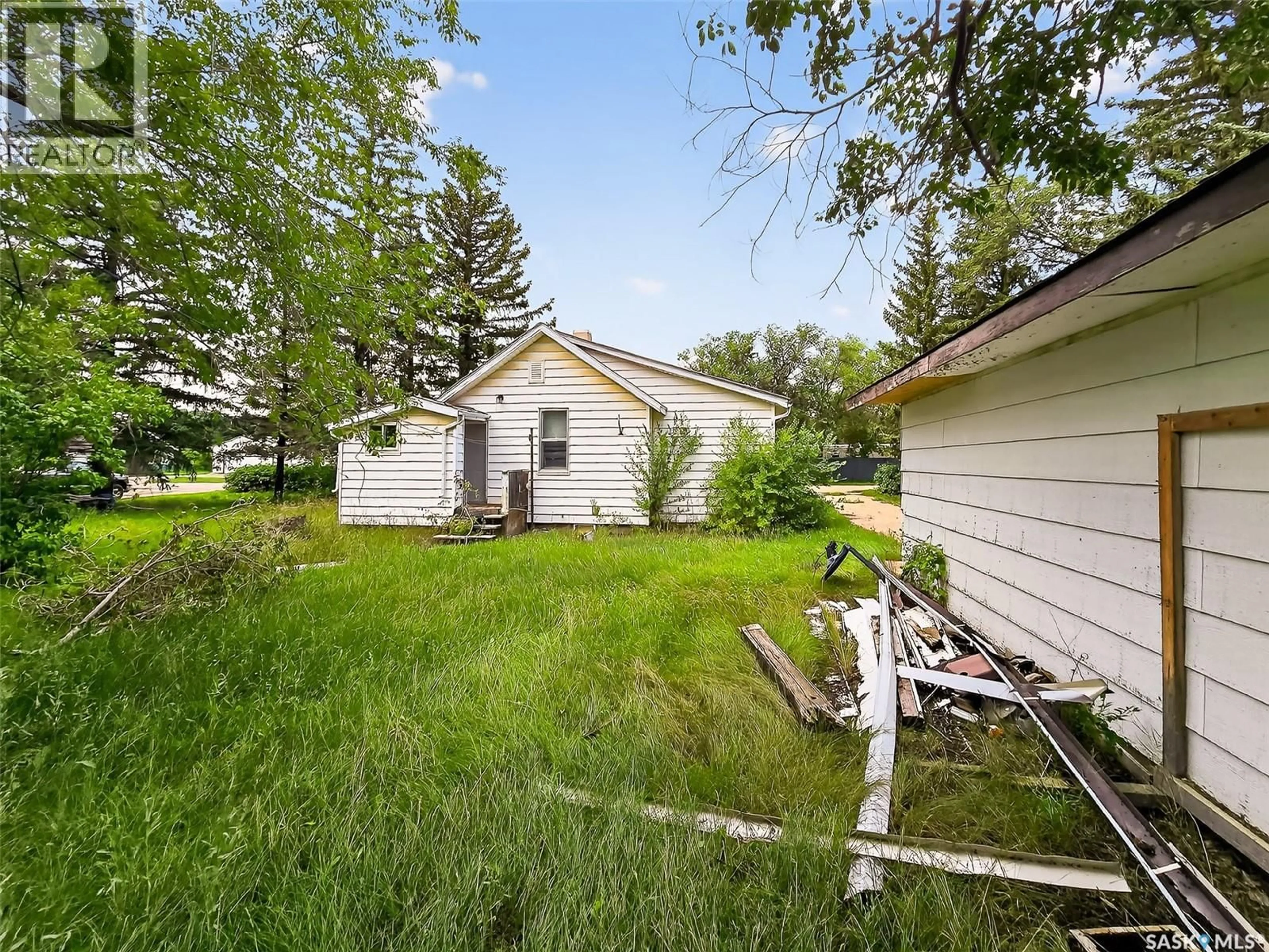 Shed for 140 1ST AVENUE, Chaplin Saskatchewan S0H0V0