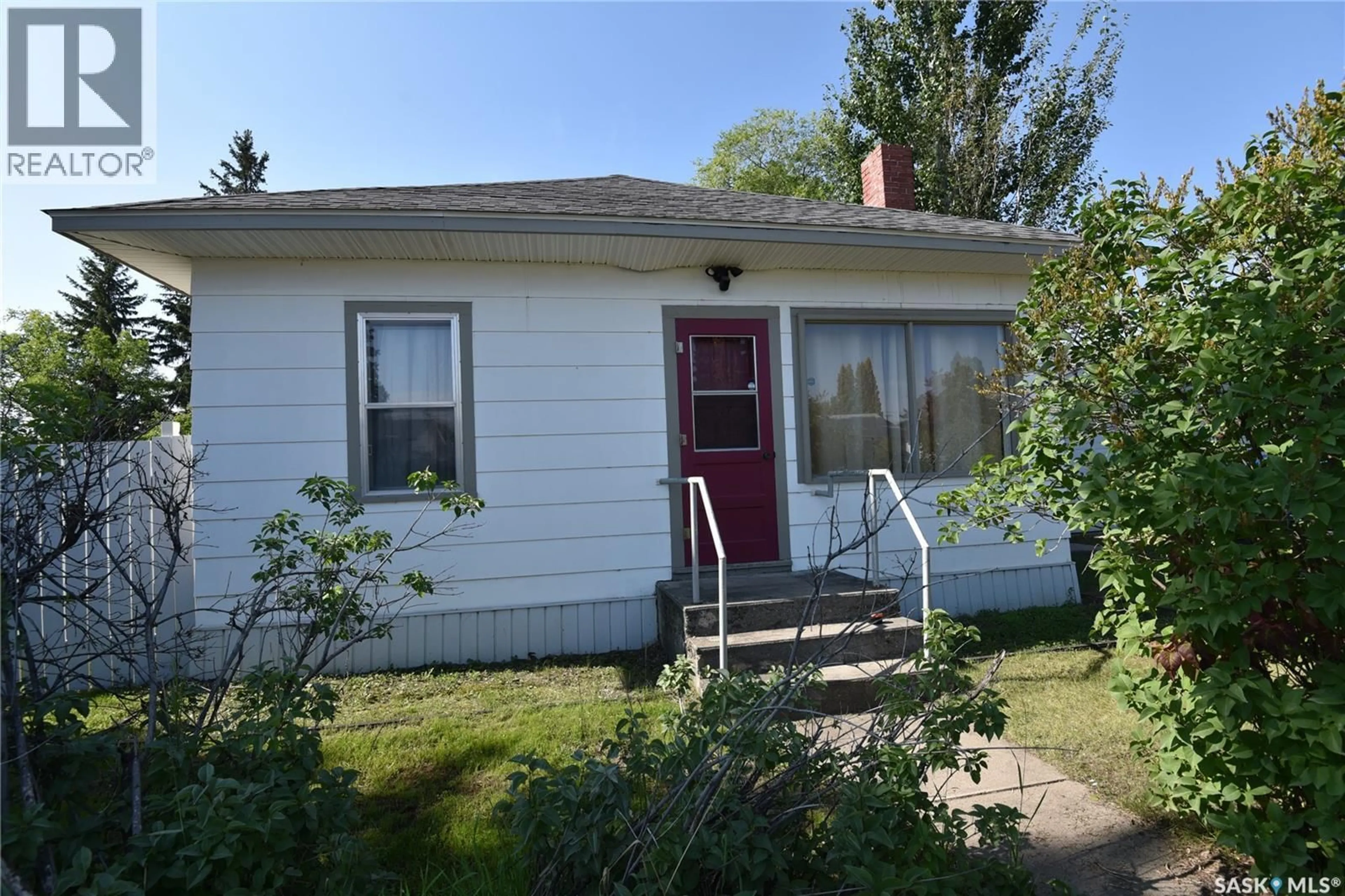 Unknown for 218 2ND STREET, Nipawin Saskatchewan S0E1E0