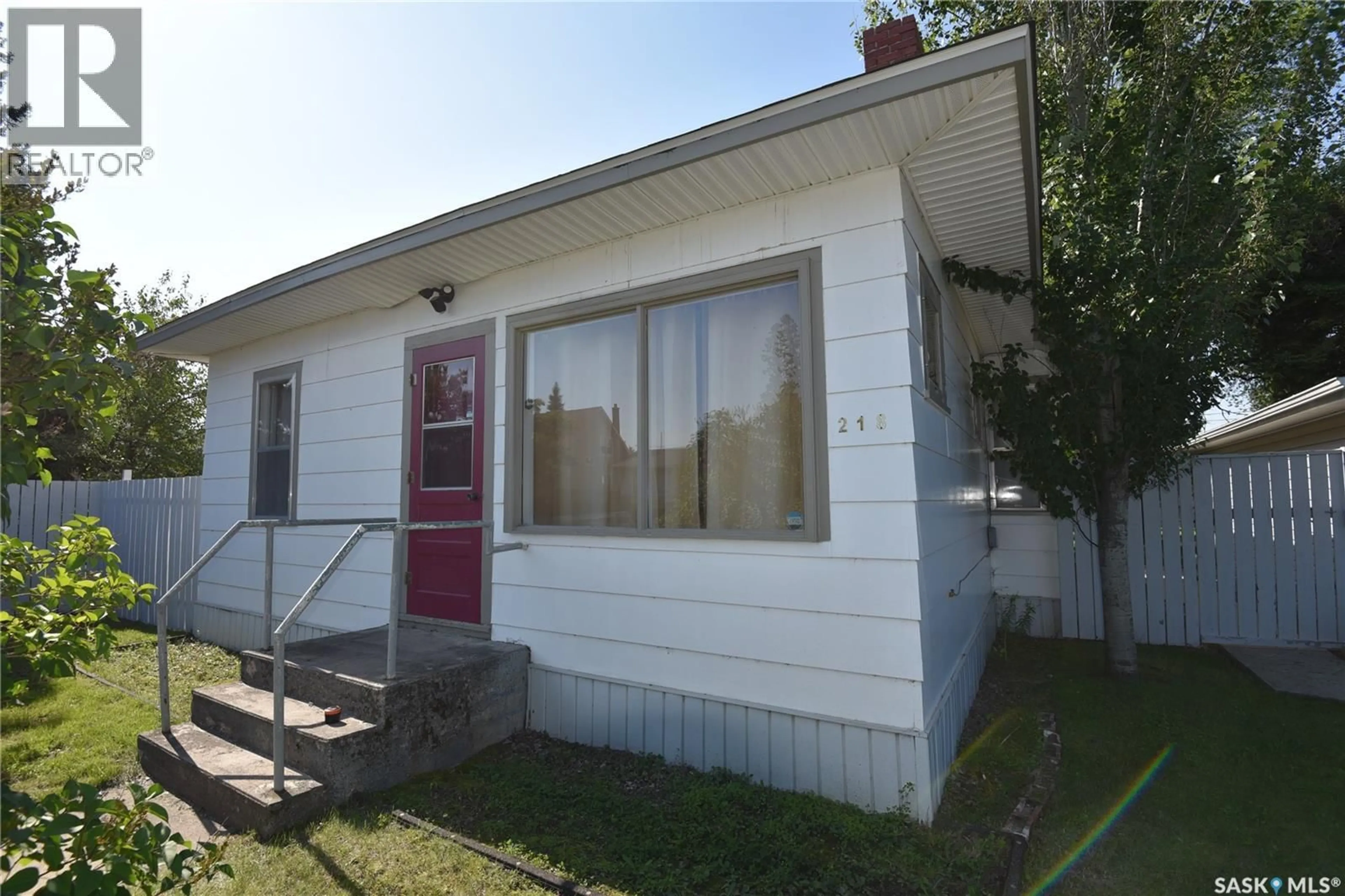 Home with vinyl exterior material, building for 218 2ND STREET, Nipawin Saskatchewan S0E1E0
