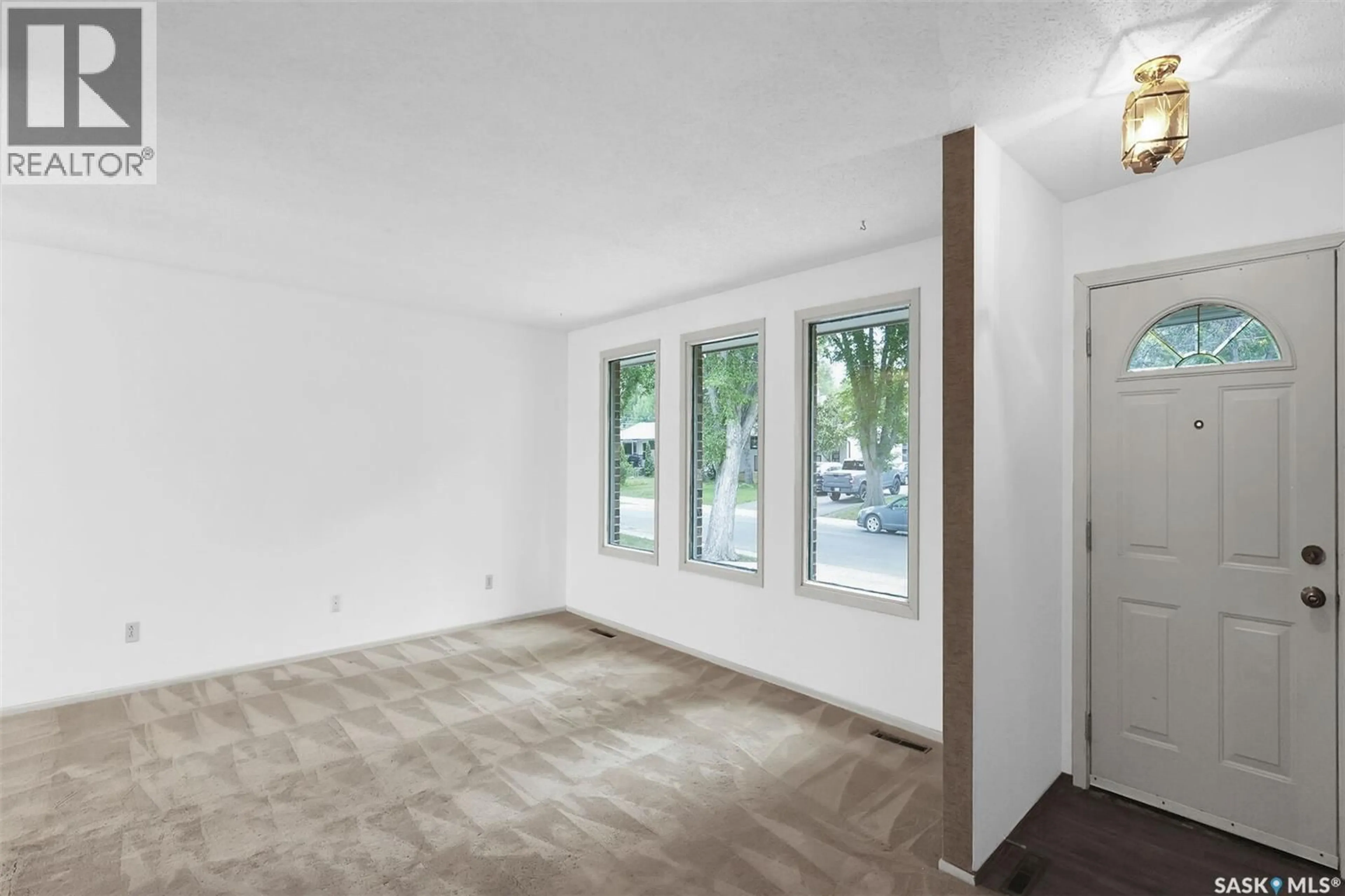 A pic of a room for 40 RICHARDSON CRESCENT, Regina Saskatchewan S4S4J3