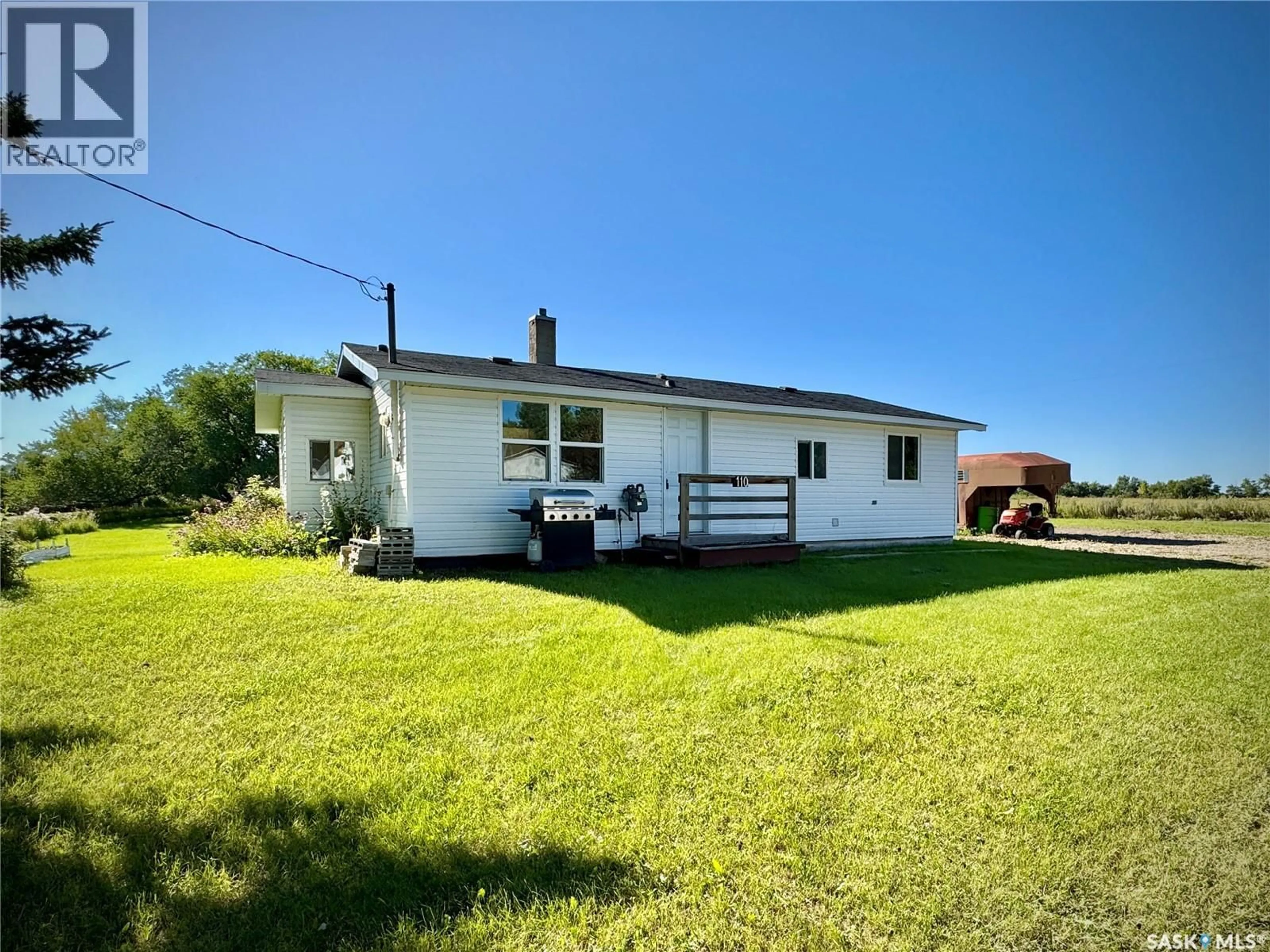 A pic from outside/outdoor area/front of a property/back of a property/a pic from drone, unknown for 110 YORK STREET, Bredenbury Saskatchewan S0A0H0